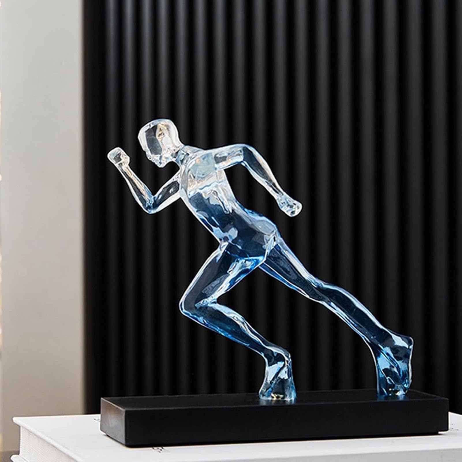 JOUFNING Sportsman Art Sculpture, Creative Figurines Home Decor, Player Figure Desktop Decorations, Desk Ornaments Collectible, Gift Crafts for Living Room Party Dining(C)