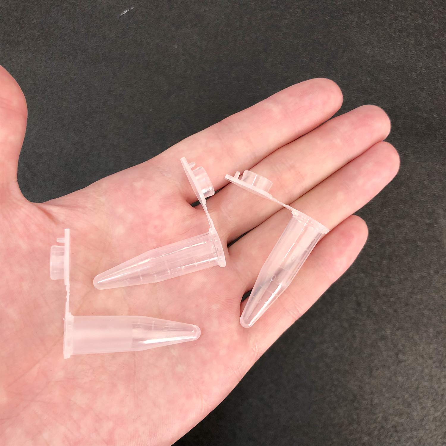 Zaky 50 pièces 1,5 ml microtubes en Polypropylène Conique Microtube Tubes de Microcentrifugation pour le stockage de divers échantillons liquides courants