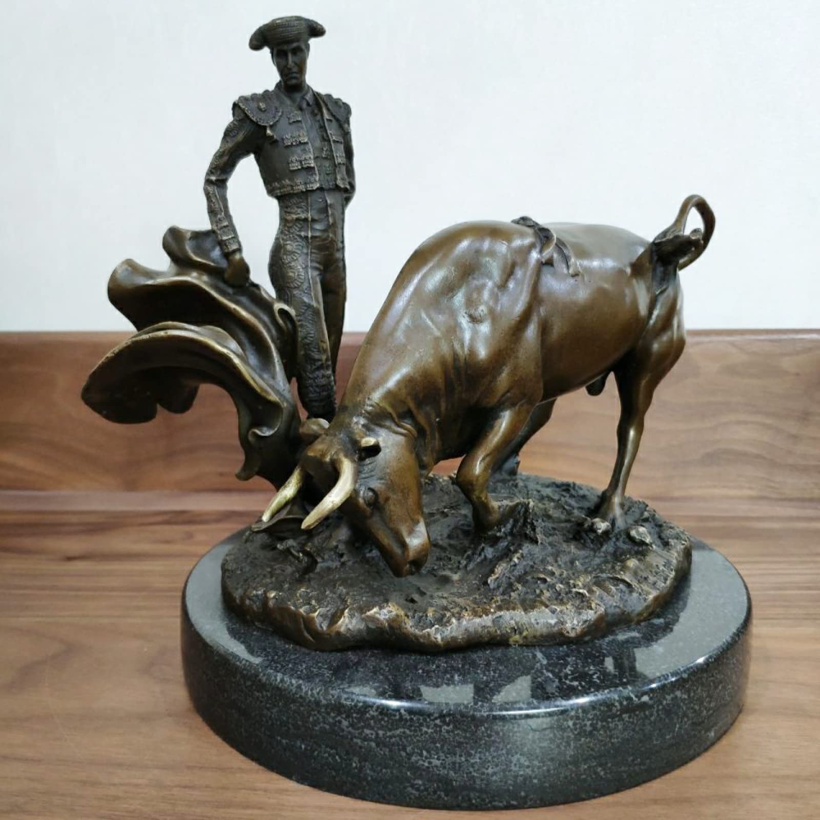 Amazon.co.jp: 彫刻像彫刻置物闘牛ブロンズ動物雄牛像 : ホーム＆キッチン