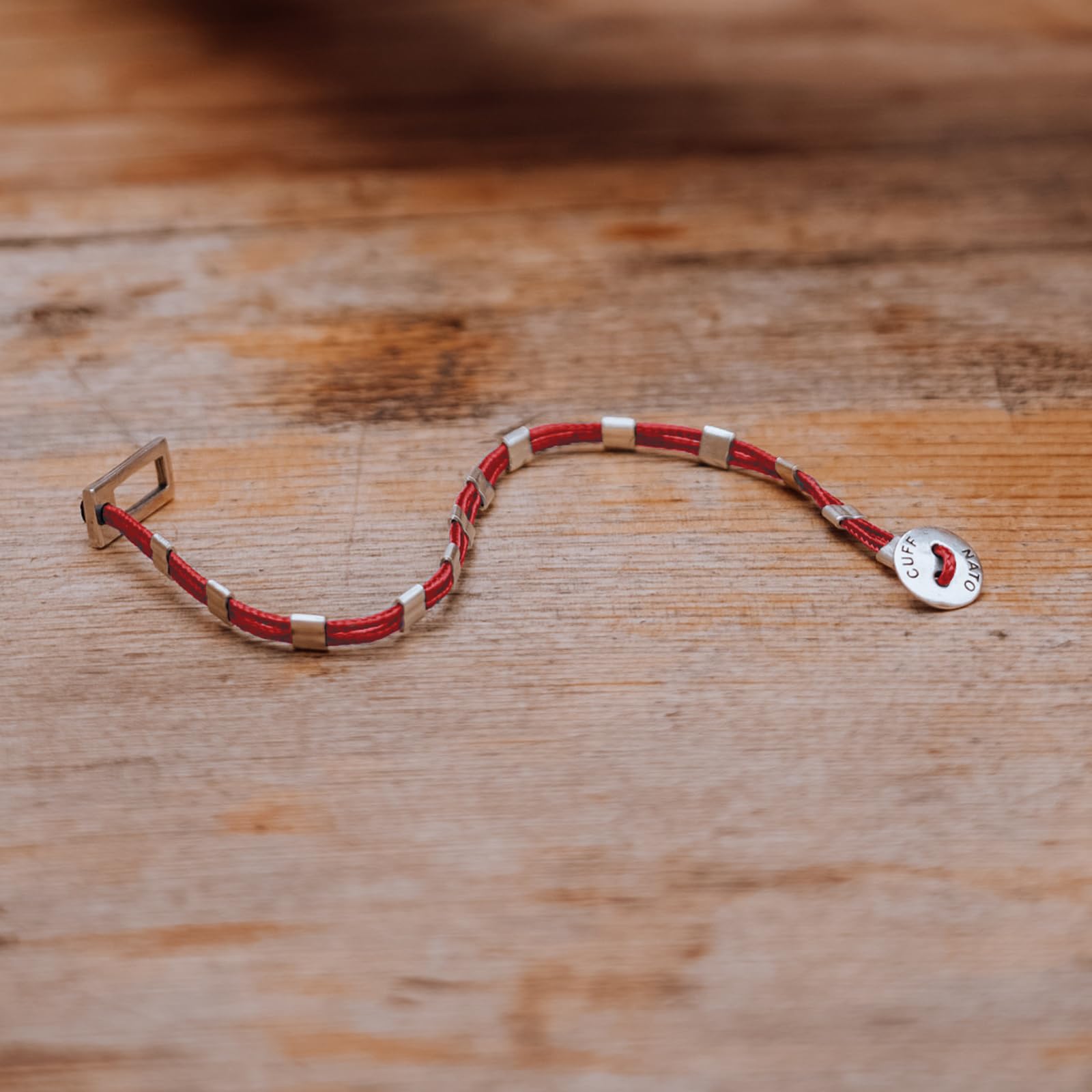 Nato Cuff - Square Dot Paracord i srebro próby 925 – regulowana biżuteria męska wykonana we Francji