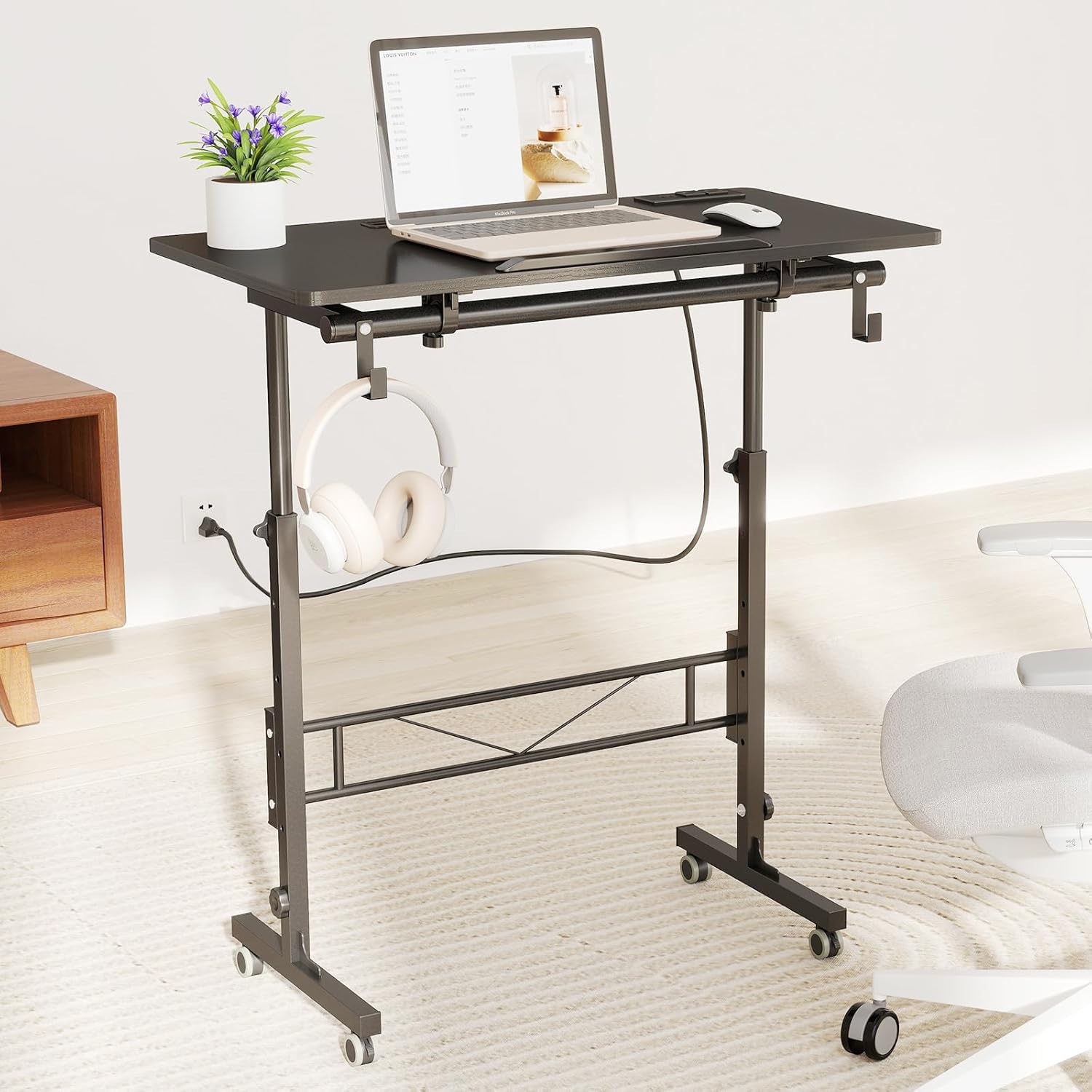 SIDUCAL Portable Standing Desk with Charging Station, Mobile Stand Up Desk for Treadmill & Walking Pad, Tilted Desktop, Small TV Stand Adjustable Height, Rolling Laptop Cart, 31.5″ Black