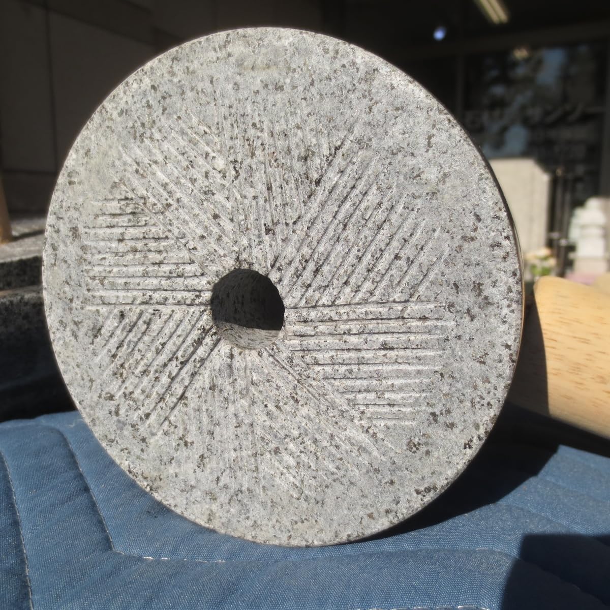 Amazon.co.jp: 茶臼 抹茶 ちゃうす 石臼 いしうす ひき臼 ひきうす 13