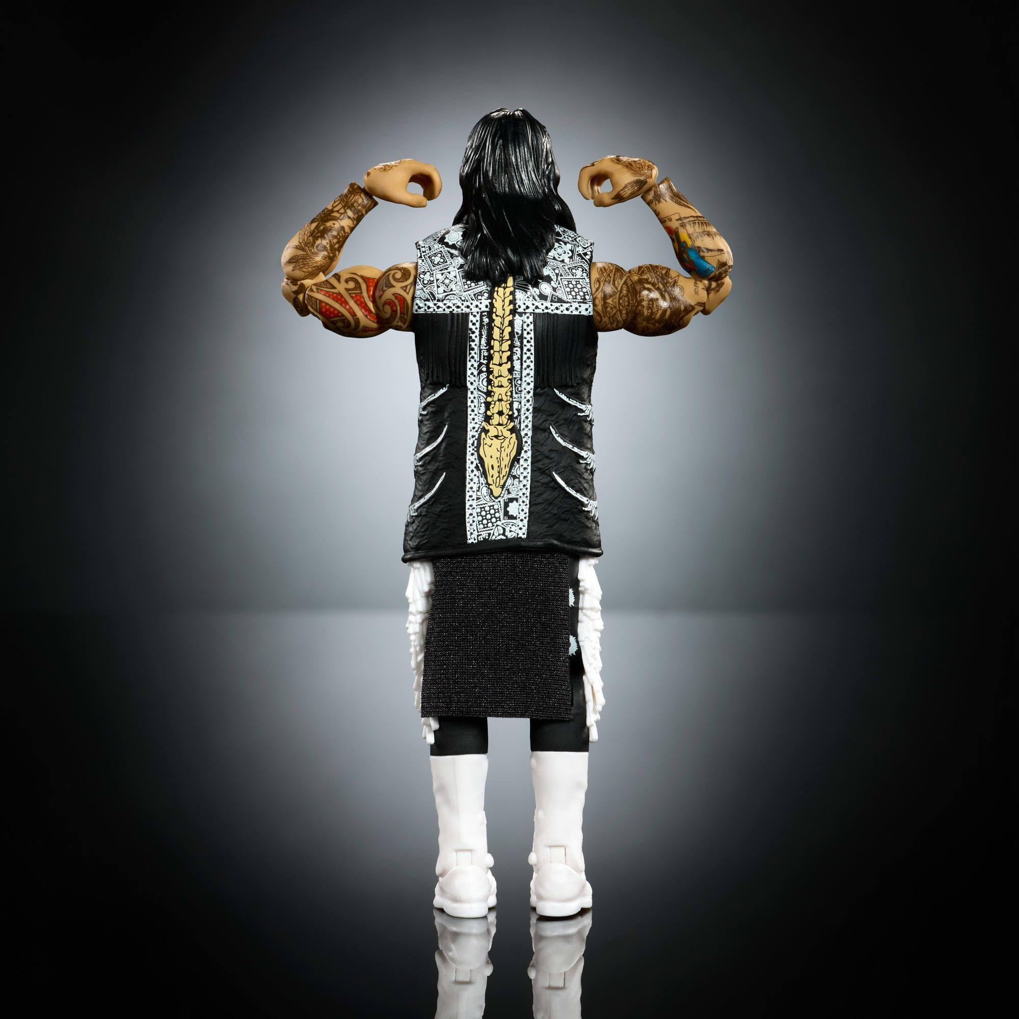 Mattel WWE Ultimate Edition - Dirty Dominik Mysterio, action figure collezionabile e accessori inclusi, 30 punti di articolazione con teste e mani intercambiabili, 8+ anni, JHV90 - 5