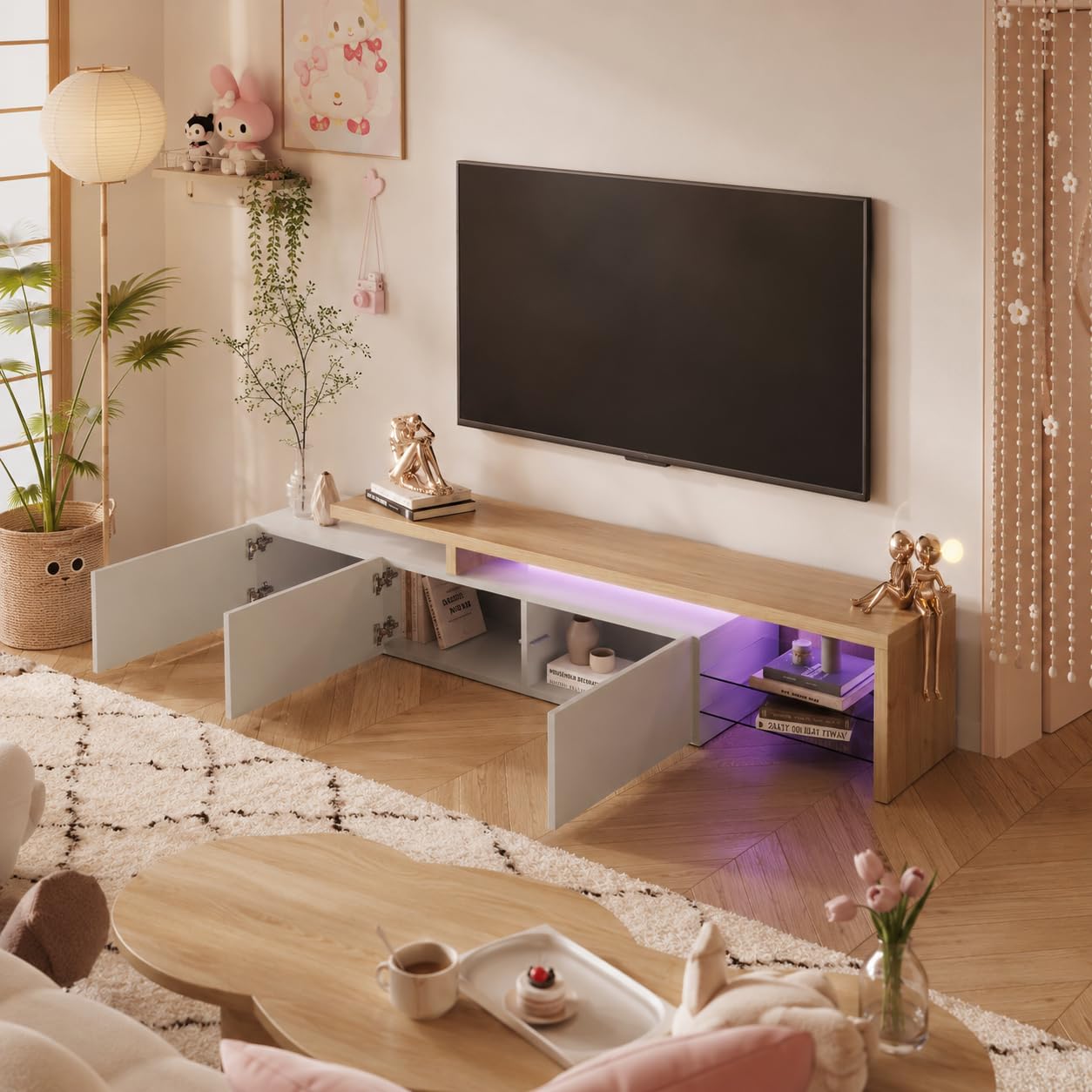 Mueble bajo para TV con Espacio de Almacenamiento, Mesa de televisión con 3 Puertas y Estante de Cristal, Banco de TV para televisores de hasta 85 Pulgadas, aparador para salón, Color Blanco
