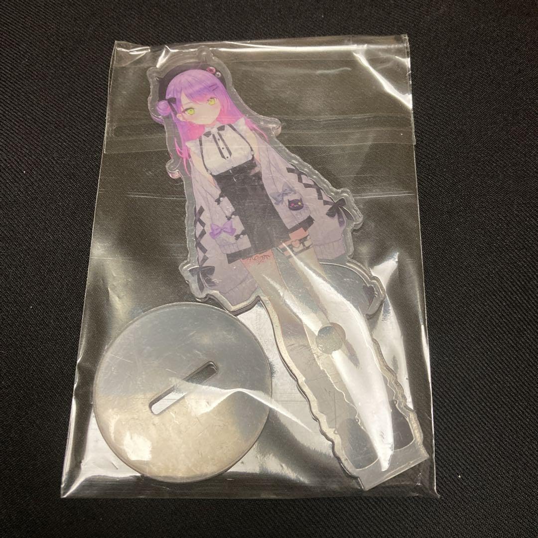 4期生 常闇トワ アクリルスタンド バージョンB UAUQ Amazon.co