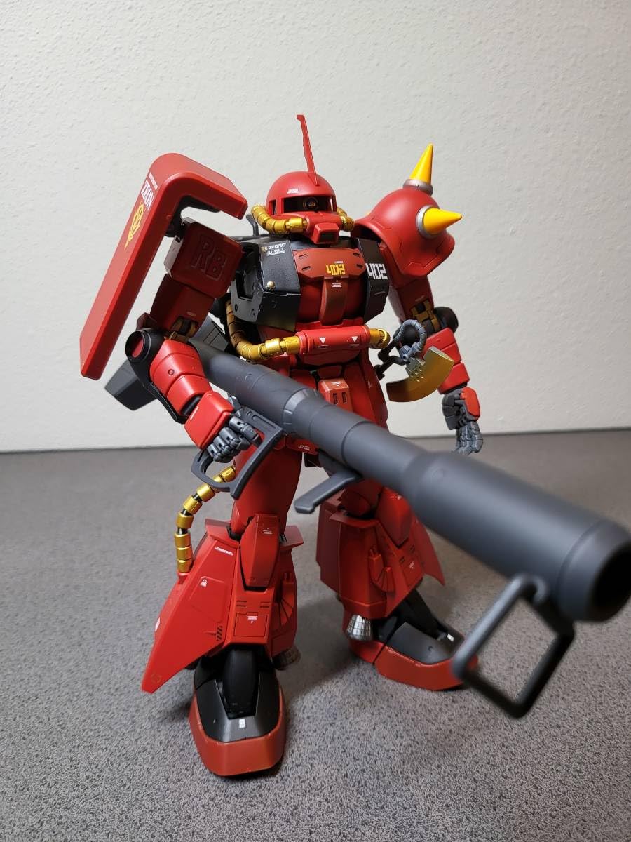 Amazon.co.jp: 塗装済 完成品 MG ジョニーライデン 専用 ザクⅡ MS-06R