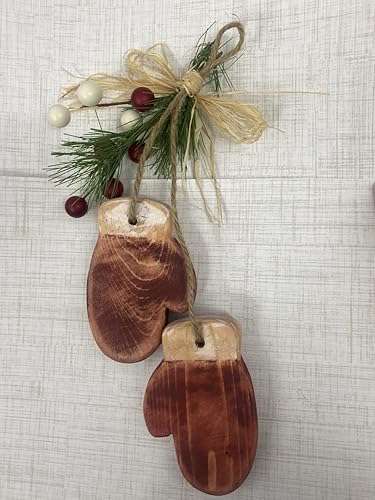 Miniatura 4 de Chunky rustic wood mitten, Christmas ornament for mom, primitive wood decor for mantel, farmhouse winter decor, mitten wood cutout
