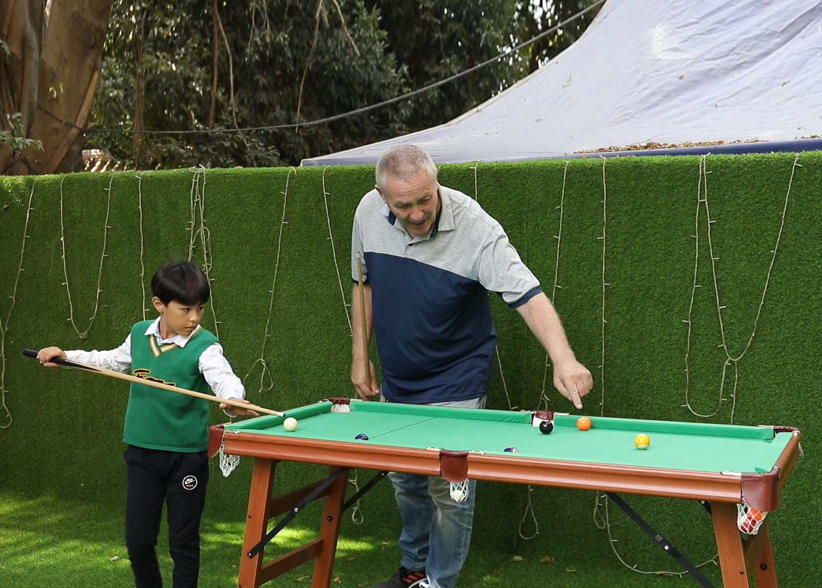 YP Klappbar Billiardtisch Pooltisch Snooker Tischspiel Tischbillard 140 * 74 * 80CM