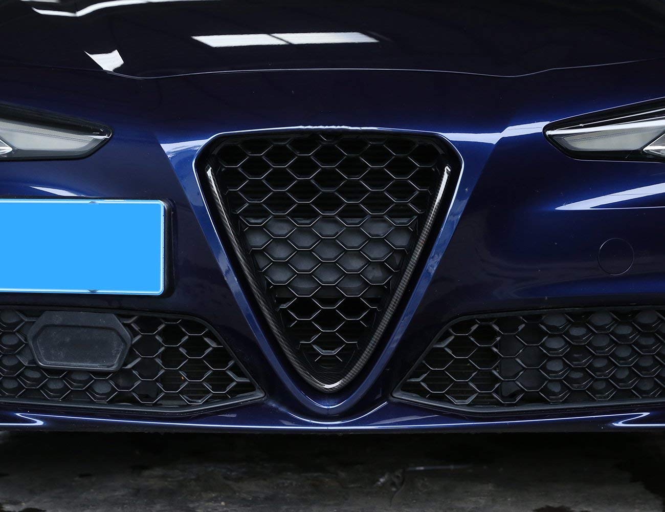 Amazon | Alfa Romeo Giulia セダン 2017 2018 (Quadrifoglio用では