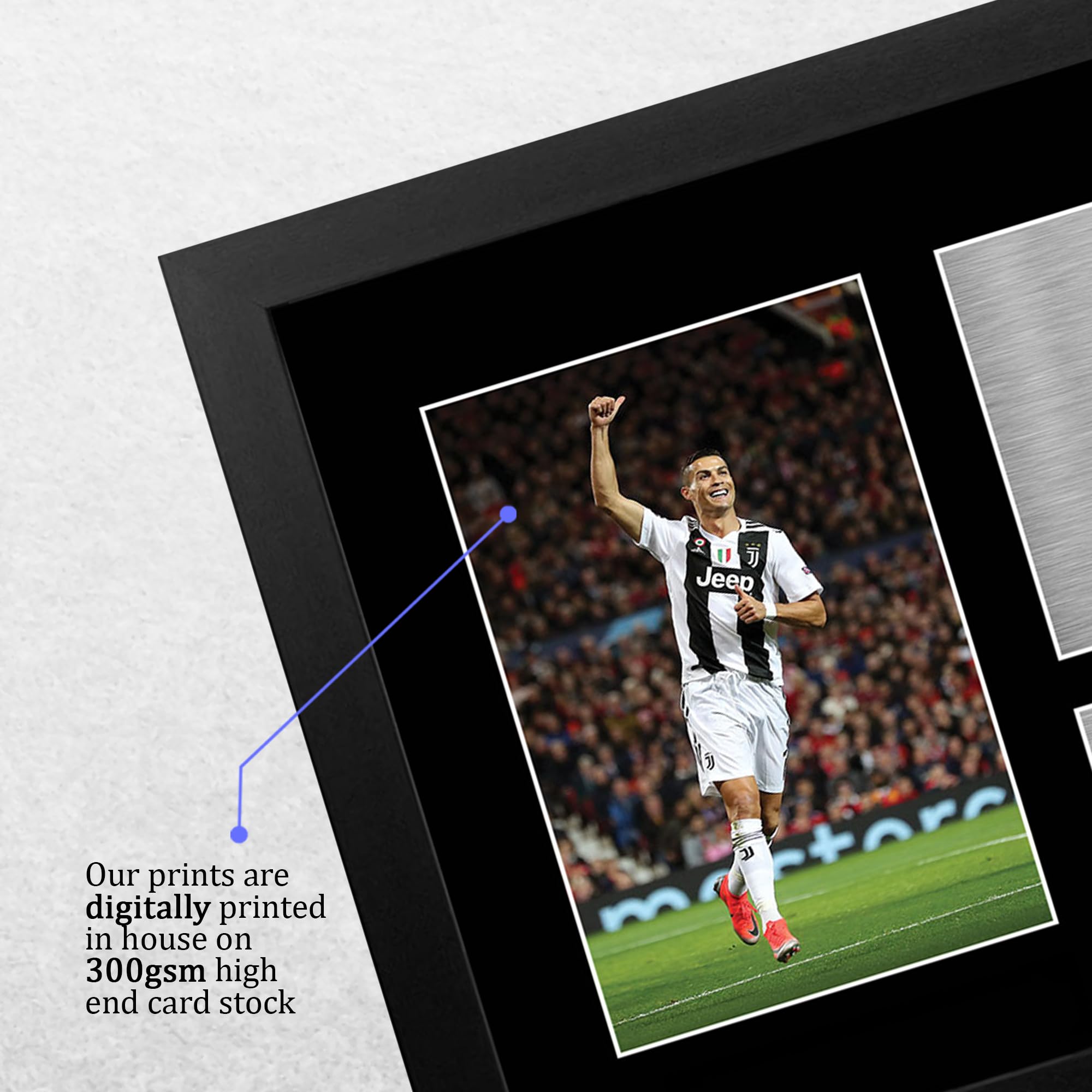 HWC Trading FR A4 Cristiano Ronaldo Juventus Geschenke Gedrucktes Signiertes Autogramm Foto für Fußball Anhänger and Fans - A4 Gerahmt