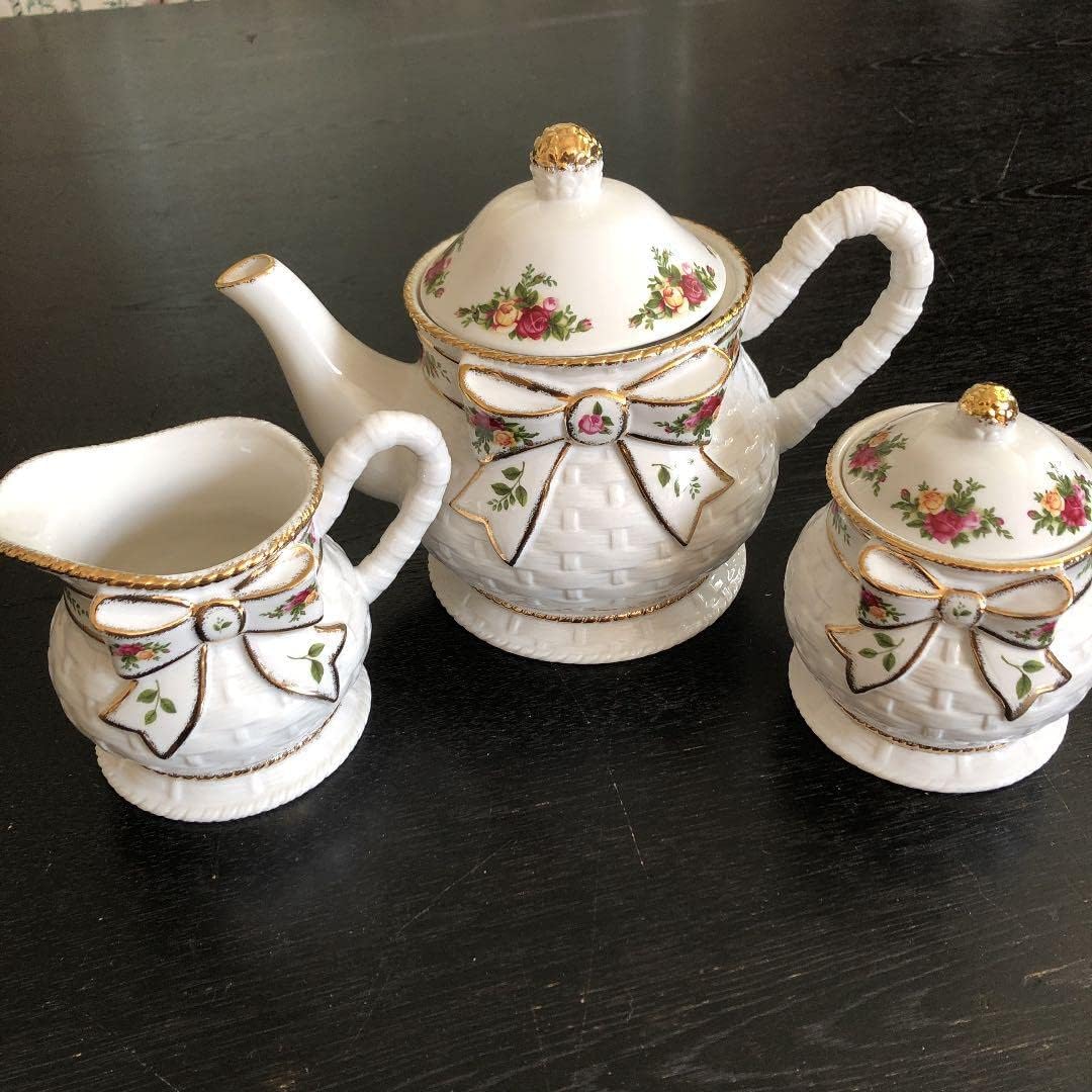 ロイヤルアルバート☆オールドカントリーローズ☆シュガーボックス