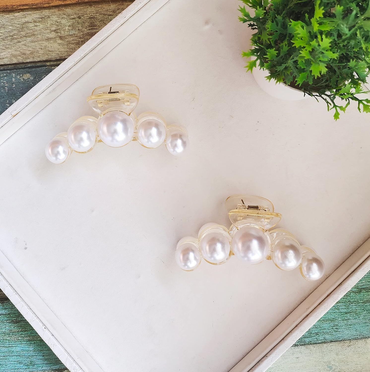 Korean Fashionable Fancy Stylish Large Pearl Hair Claw Clips Long Hair Jaw Clips Clutches Non Slip Hair Clip Strong Hold Jaw Clip Fashion Hair Clamps Hair Accessories for Women(Pack of 2)