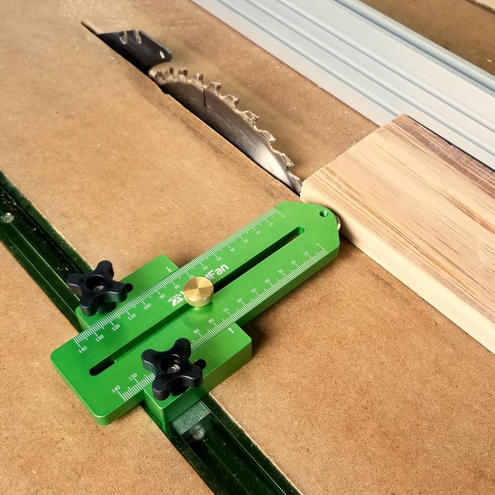 Accessoire de découpe ou de fraisage de précision avec support de pression à rouleaux