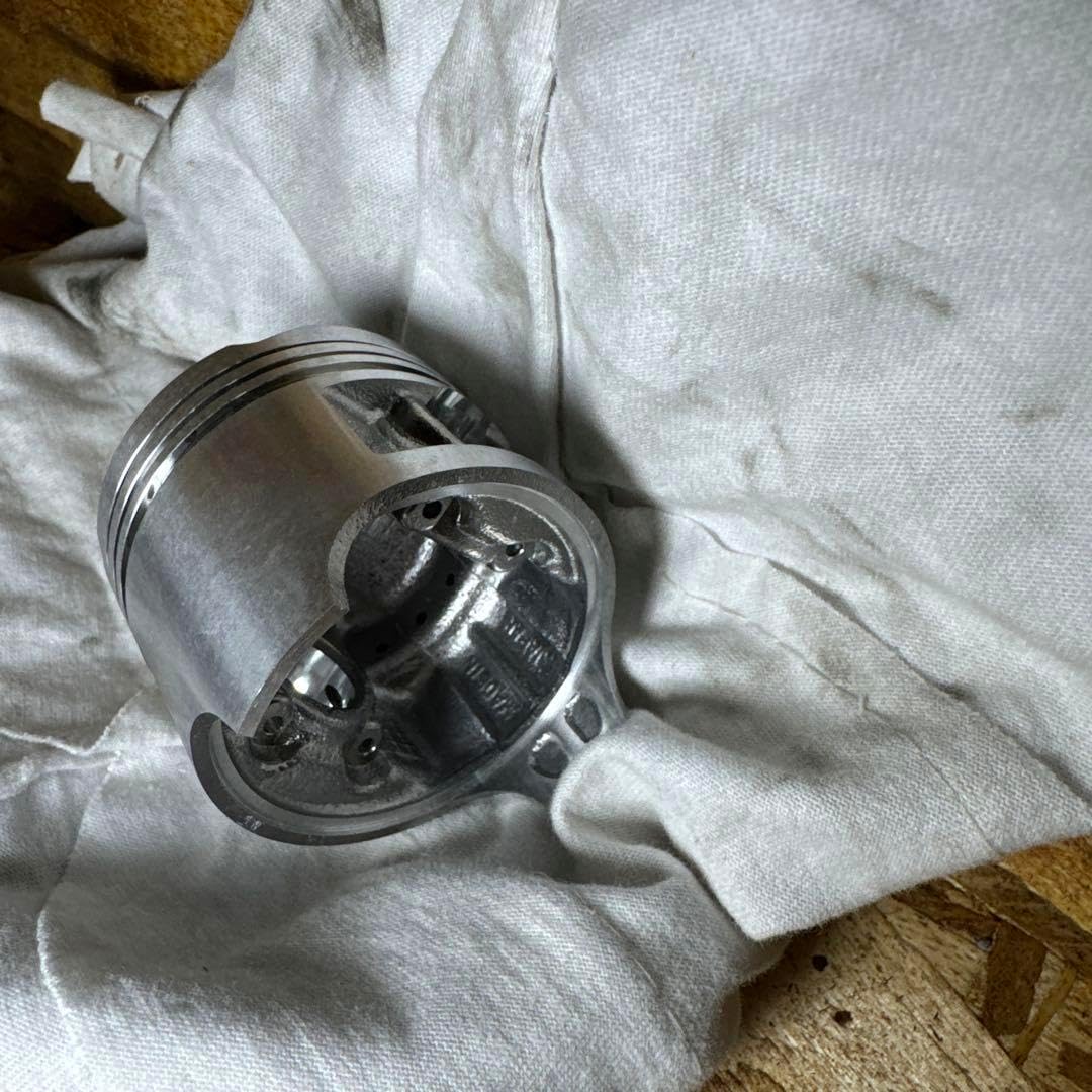 パステルロード 純正ピストンキット CBX400F