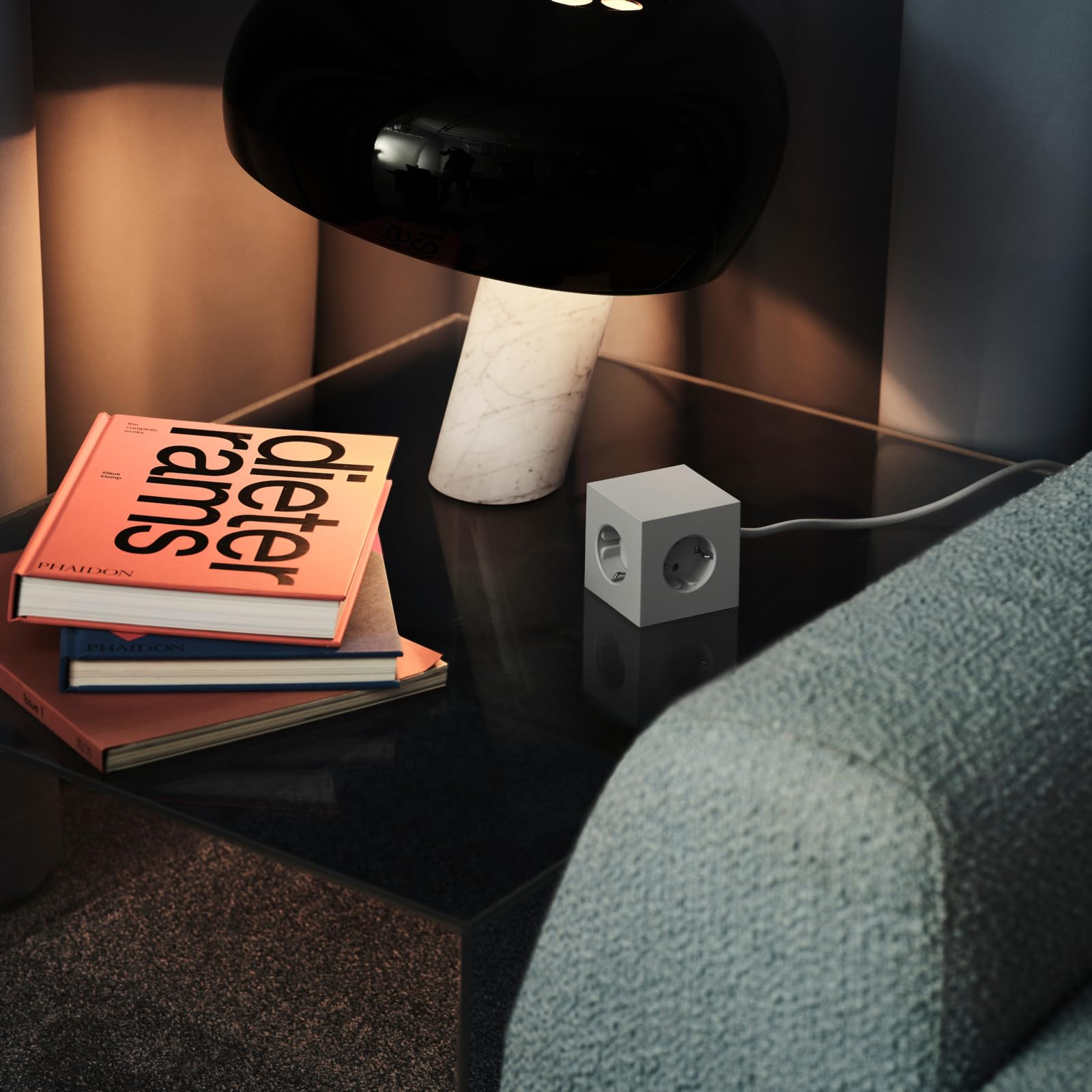 Avolt Square 1 Multipresa Cubo Design Elegante, 3 Prese, 2 USB-C 30W | Multipresa design elegante grigia. Cubo multipresa magnetico, ricarica USB-C 30W per scrivania, casa e ufficio