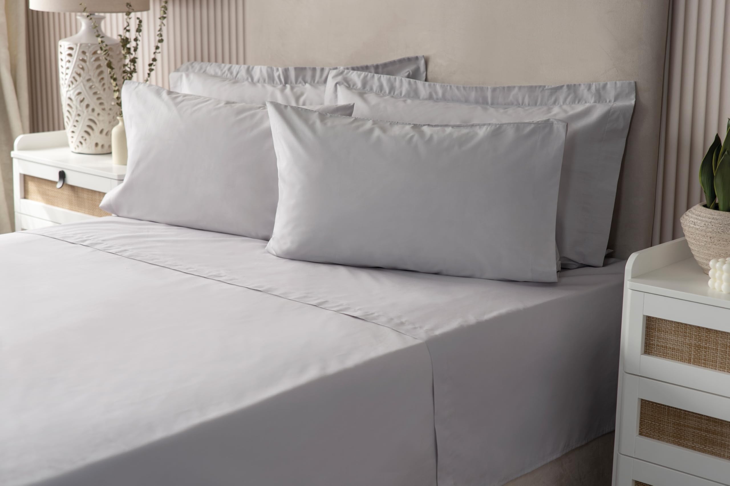 Belledorm Luxury Fitted Bed Sheet With Matching FREE 2 X PILLOW CASE — image 1