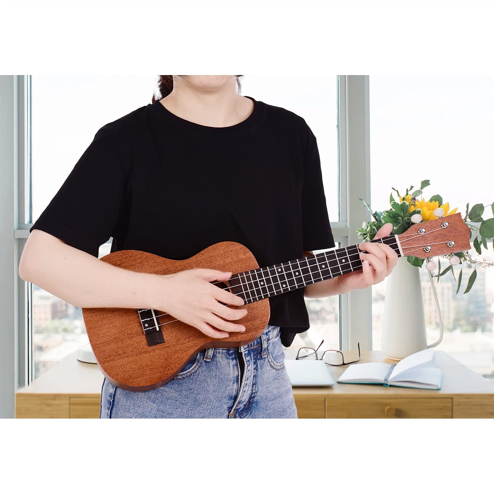 Ukulele koncertowe Początkujący Ukulele 23 Cal Koncert Akustyczny Ukulele Sklejka Sklejka String Tuner Engineered Wood Fingerboard Bridge Otwórz Styl