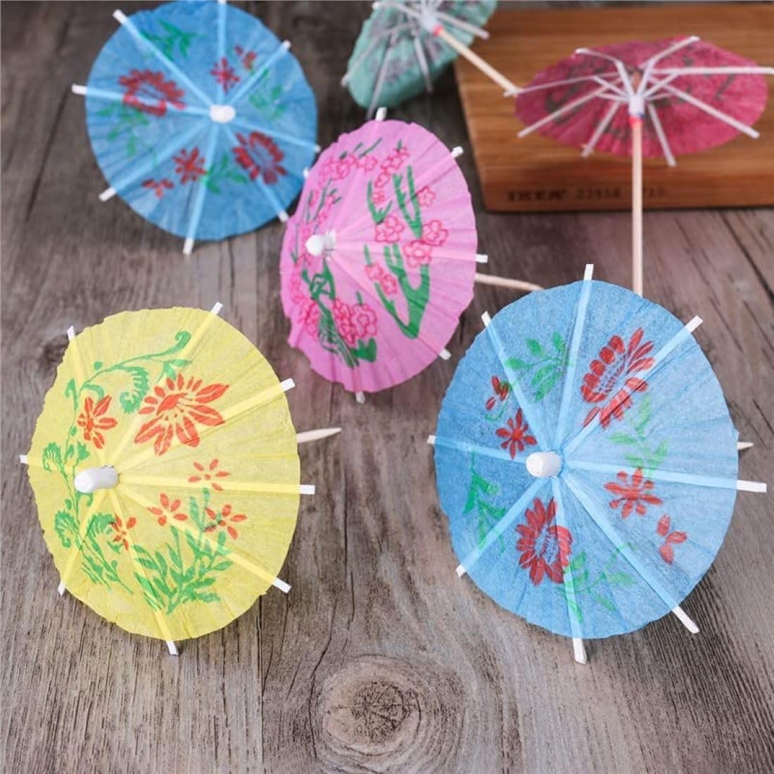 HOT BARGAINS Cocktail Umbrellas, 144 Pack Paper Drink Decorations, Multi-Coloured
