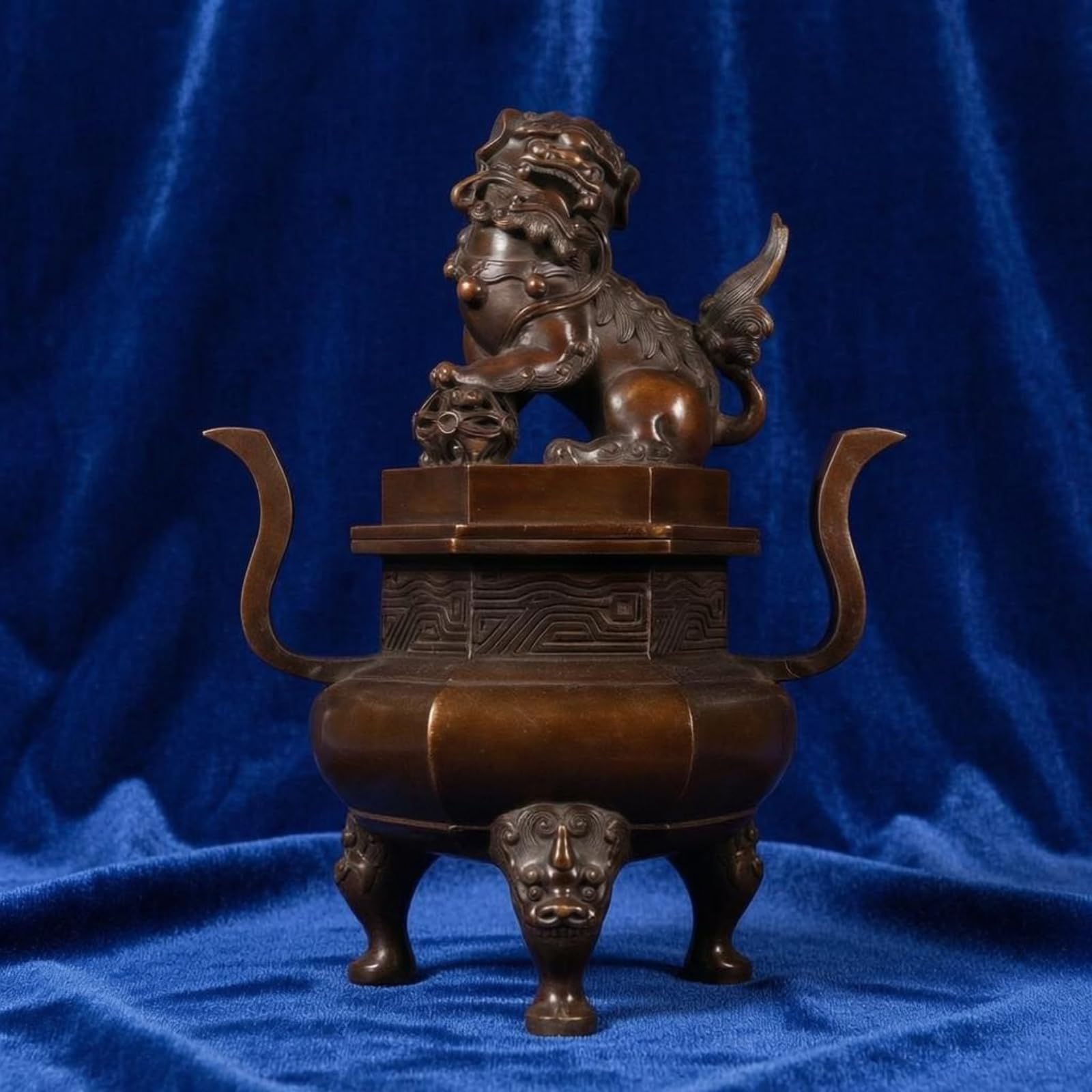 LOVIVER de Cobre Quemador Sahumador Brasero Recipiente con Tapa de Latón Ornamental con Asas Curvas y Base Tallada Adecuado para Meditación Altar Interiores Formales
