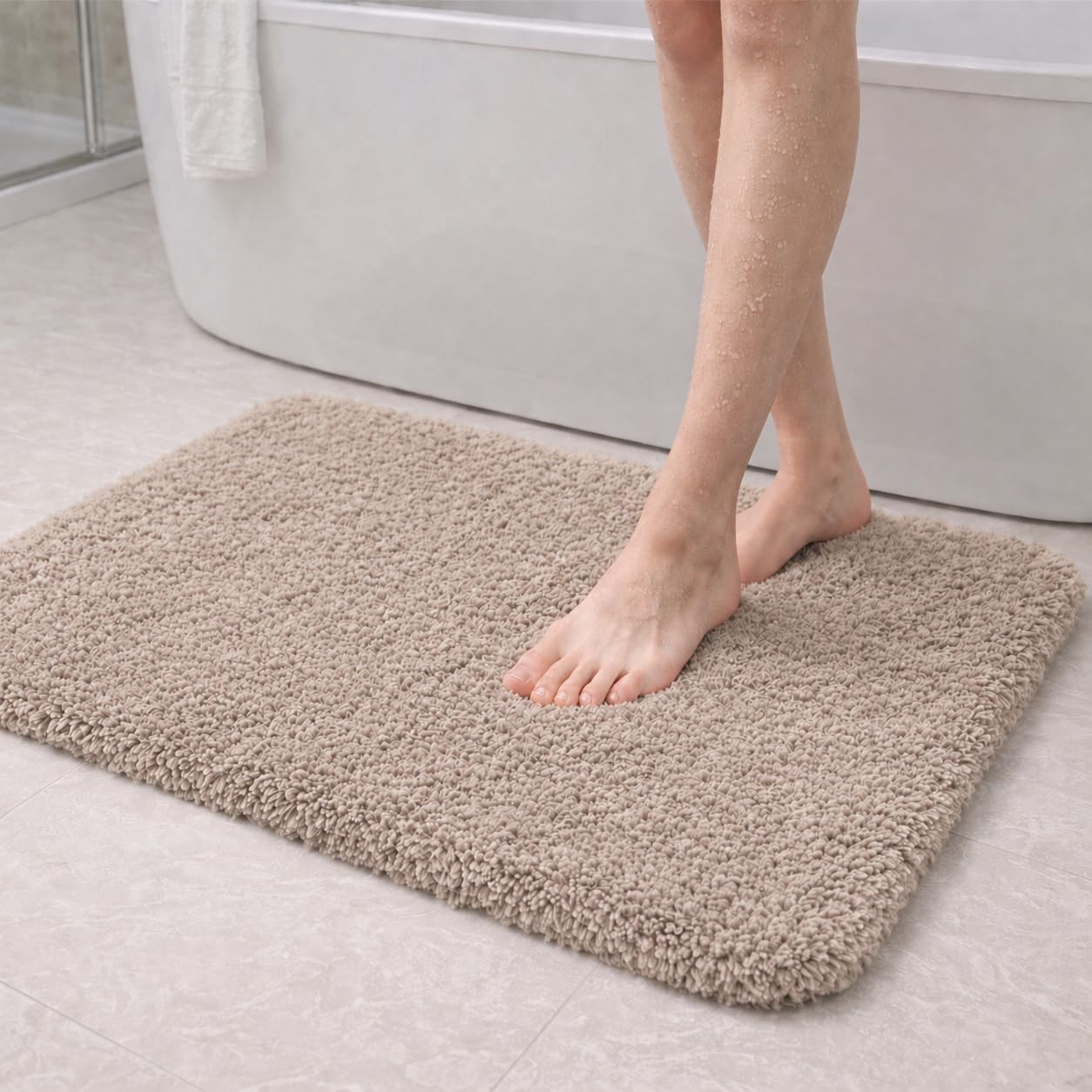 PUFFMAT Microfibre Bath Mat 80 x 50 cm Camel, Absorbent Bathroom Rug with Soft Plush Pile and TPR Backing, Machine Washable Bathroom Mat for Shower, Bathtub, Toilet and Guest Bathroom