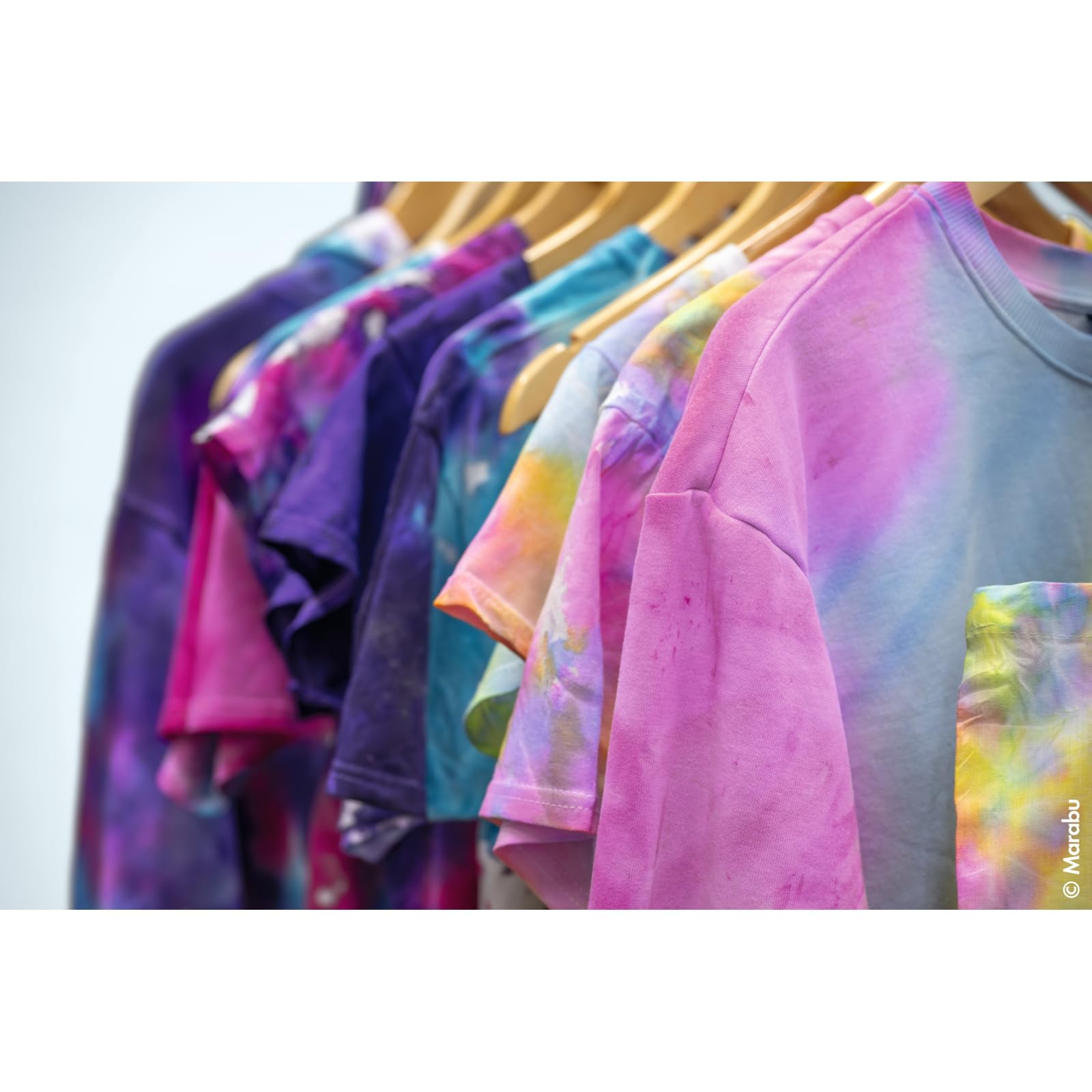 Kit Tie Dye Marabu - 3 Couleurs (framboise, Prune, Caraïbes) 80 Ml, Avec élastiques, Pour Teindre Textiles Clairs Jusqu'à 20% Synthétiques - 6