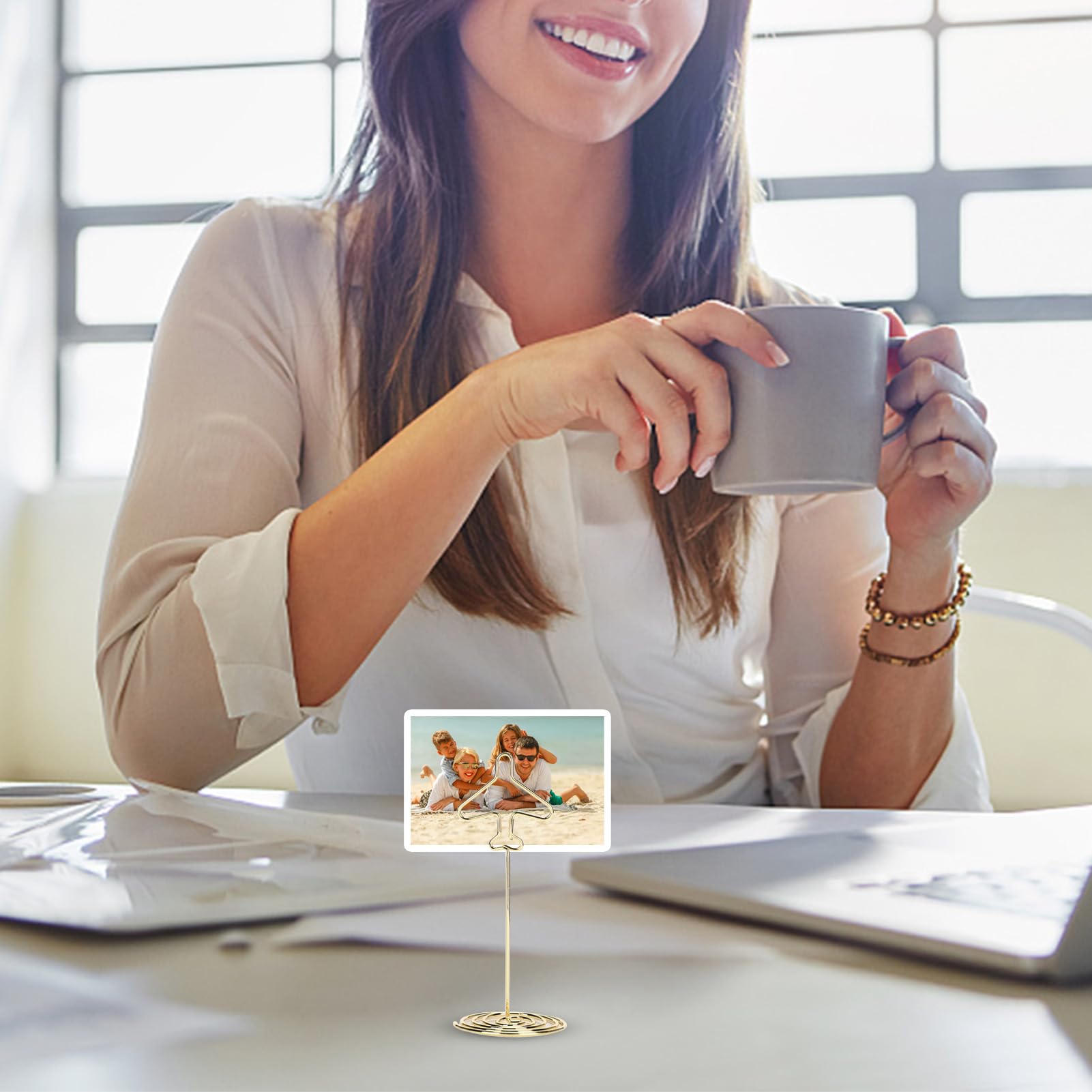 10 Pezzi Segnaposto da Tavolo,Foto Memo Messaggi Clip,Porta Biglietti da Tavolo,Portafoto da Tavolo in Metallo Porta,Note Porta Aereo Dorato con Base,Segnaposto Matrimonio per Ufficio Casa Festa