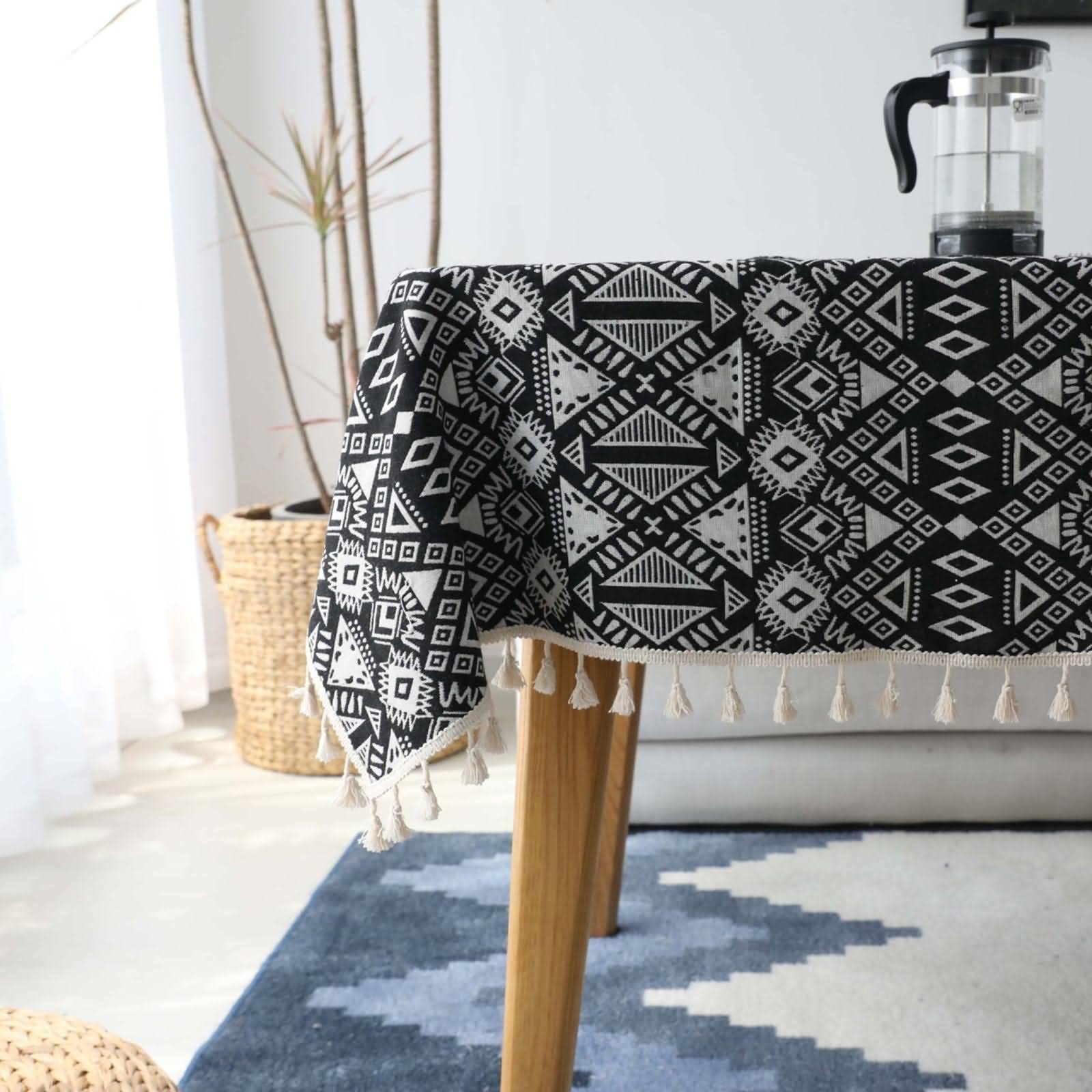 Nappe De Table Anniversaire Polyester Rectangulaire Motif Triangle Géométrique avec Gland Poids pour Exterieur Lavable en Toile Cirée Le Noir Décoration Protection 140X220Cm