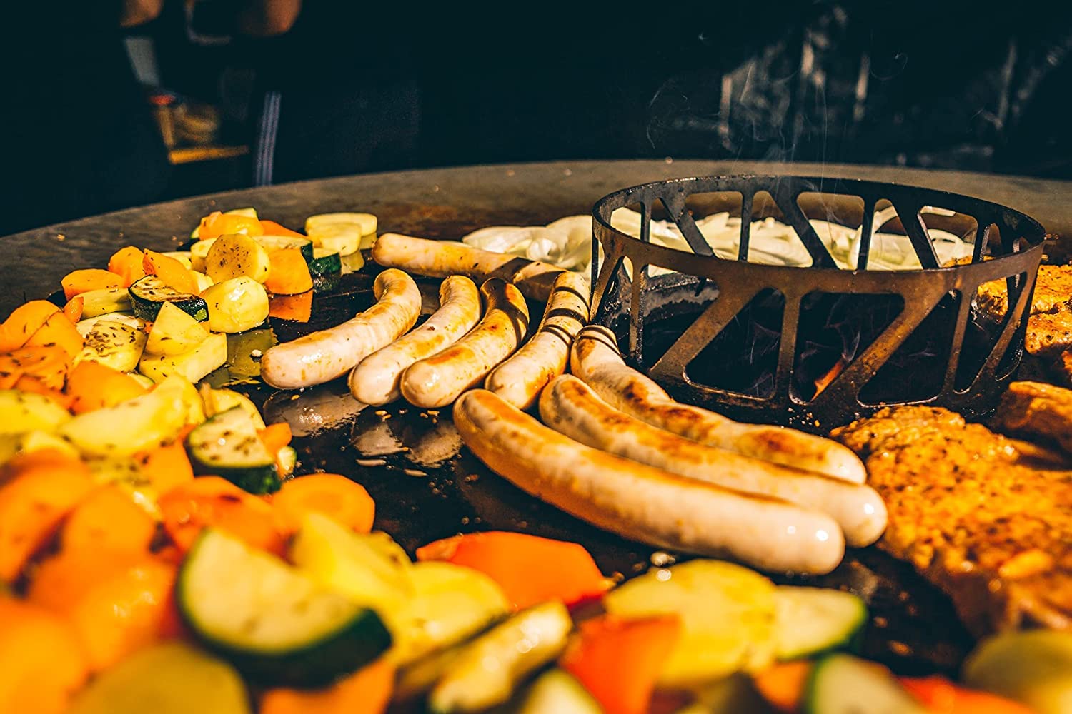 80 cm Feuerplatte mit Tragegriff 5 mm mit 20 cm Grill Einsatz Gitter für Grill Plancha Feuerschale Grillplatte Feuertonne
