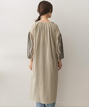 美品　アーバンリサーチドアーズ　エンブロイダリーマキシワンピース　刺繍　白 美品 アーバンリサーチドアーズ エンブロイダリーマキシ