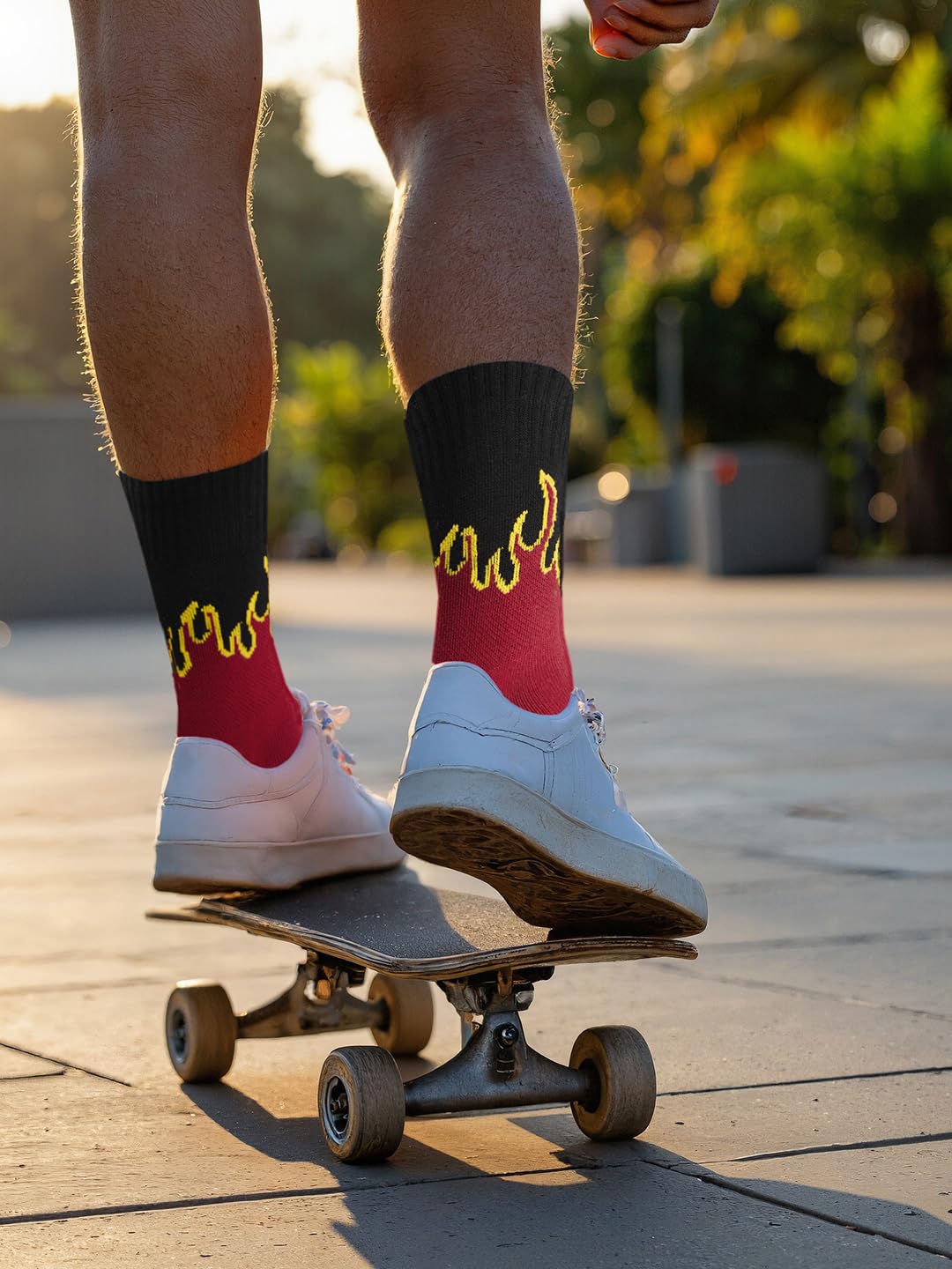 The Souled Store Calcetines Souled: On Fire para hombres y niños negro estampado casual algodón mezclado calcetines hasta el tobillo