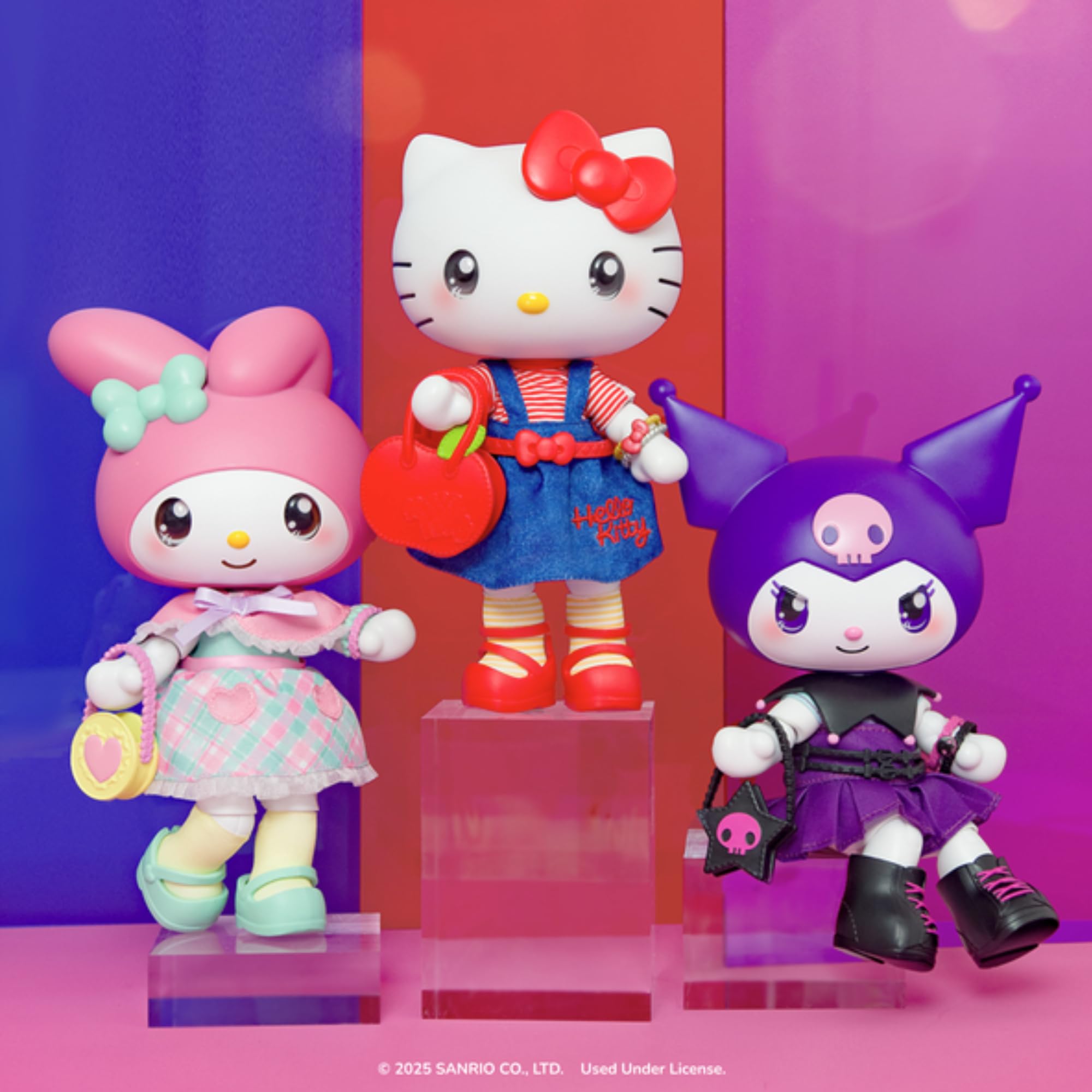 Hello Kitty - Kuromi Premier Bambola 20 cm, 9 Punti Di Articolazione, Vestiti E Accessori Removibili, Per Collezionisti, Bambini e Bambine dai 3 Anni