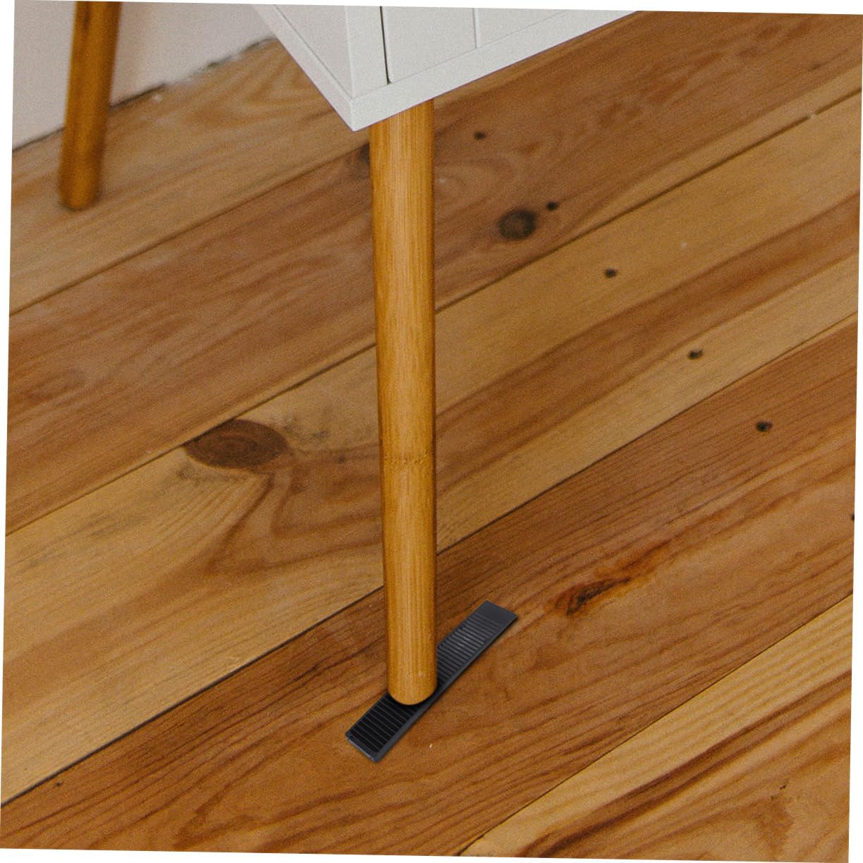 NULYLU 18pcs Furniture Spacers Furniture Levelers Door Shims Cabinet Shims Restaurant Table Shims Wedge Levelers Shims Table Wedges Shims Doors Windows Levelers Table Leveler Plastic