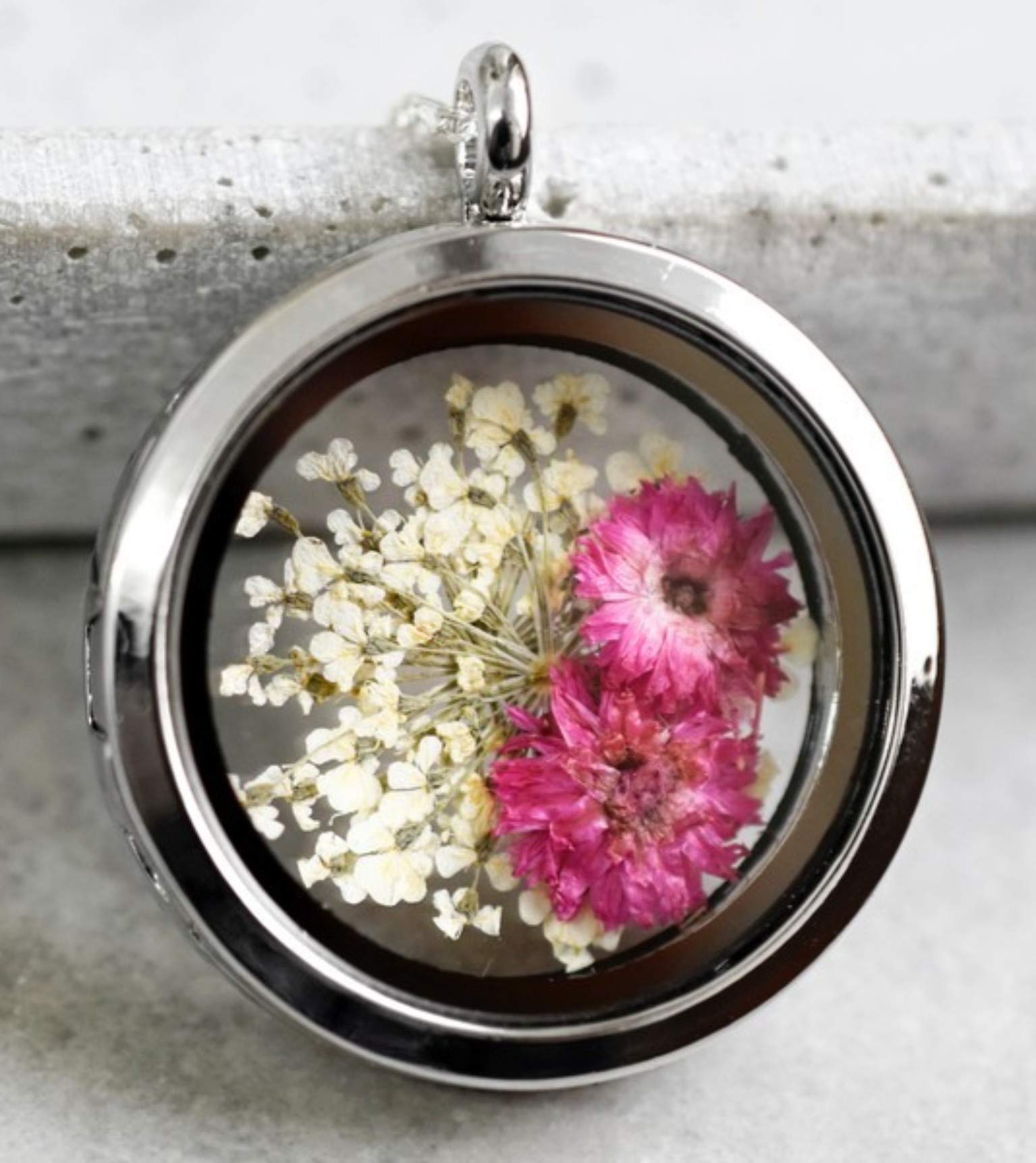 MadamLili - Echte Blüten Medaillon Anhänger - Chrysantheme Rosa Dillblüten Weiss Blumen Amulett Aufklappbar - 925 Sterling Silber - Halskette 60cm - Shabbystil - Handgefertigt - Exklusive Schmuckbox