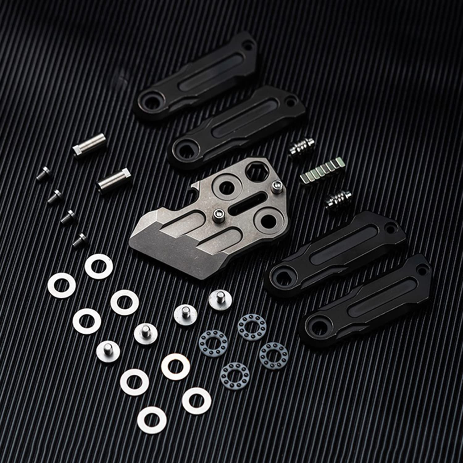 Amazon | チタン製プライバー EDC マルチツール フィジェットトイ
