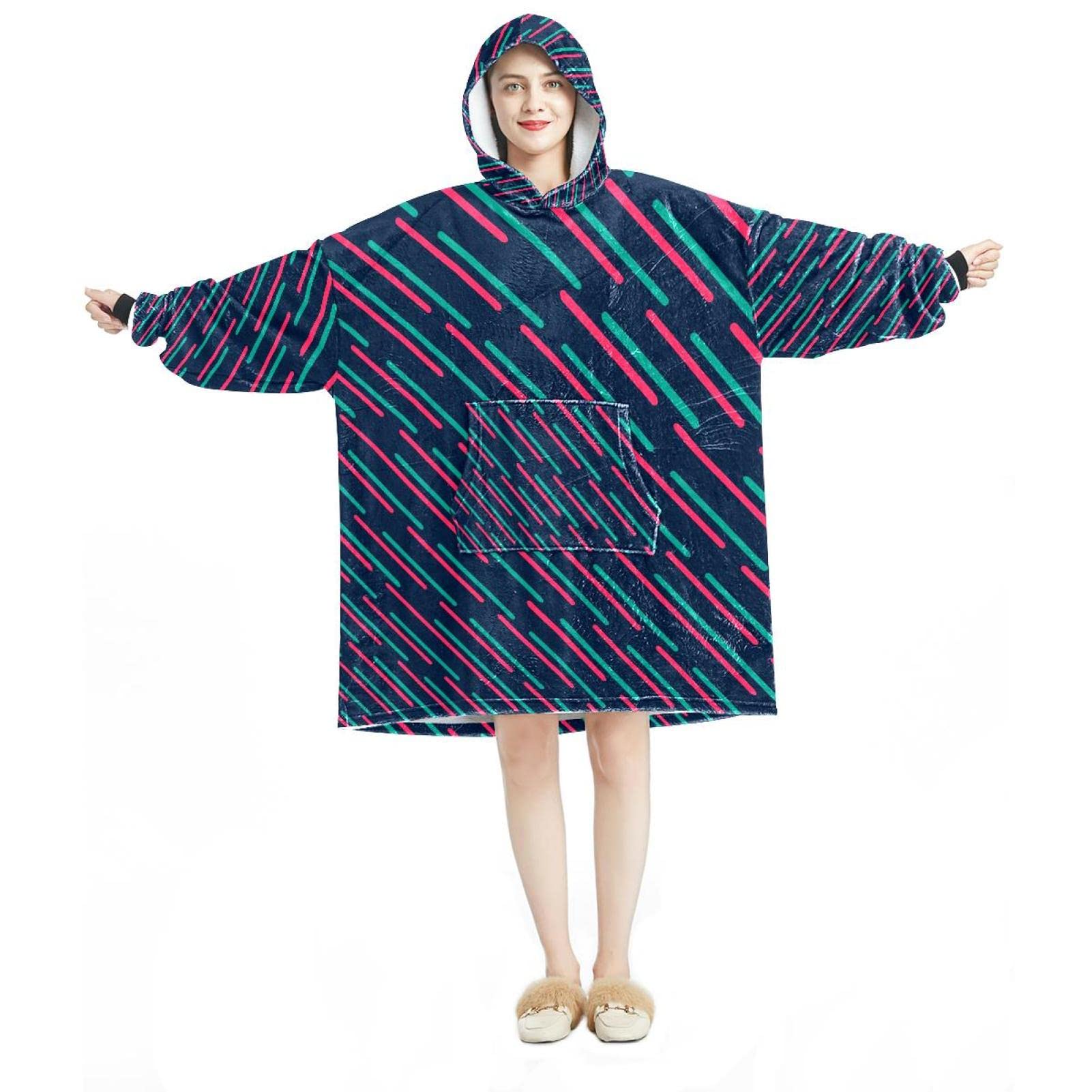 Sweat à capuche flanelle et Sherpa à lignes colorées : le confort surdimensionné ultime