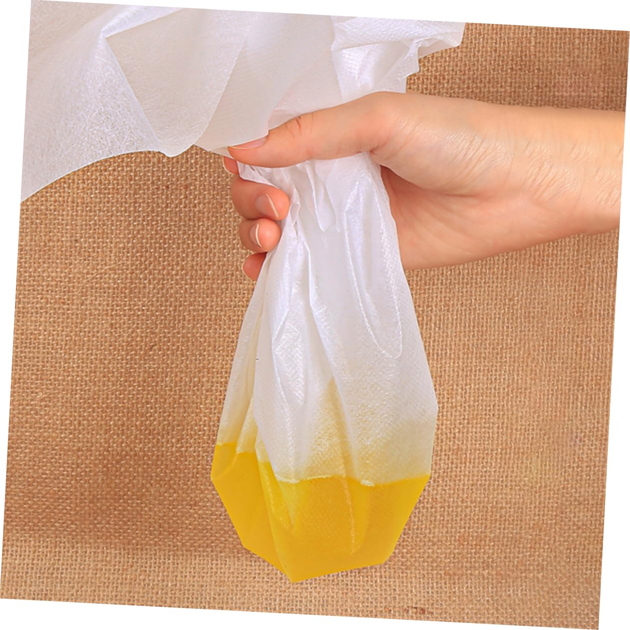 IWOWHERO 190Sheets Disposable Pulp Towels for Feet Wiping Non Woven Foot Spa Towels for Salon and Spa Use Super Absorbent and Convenient