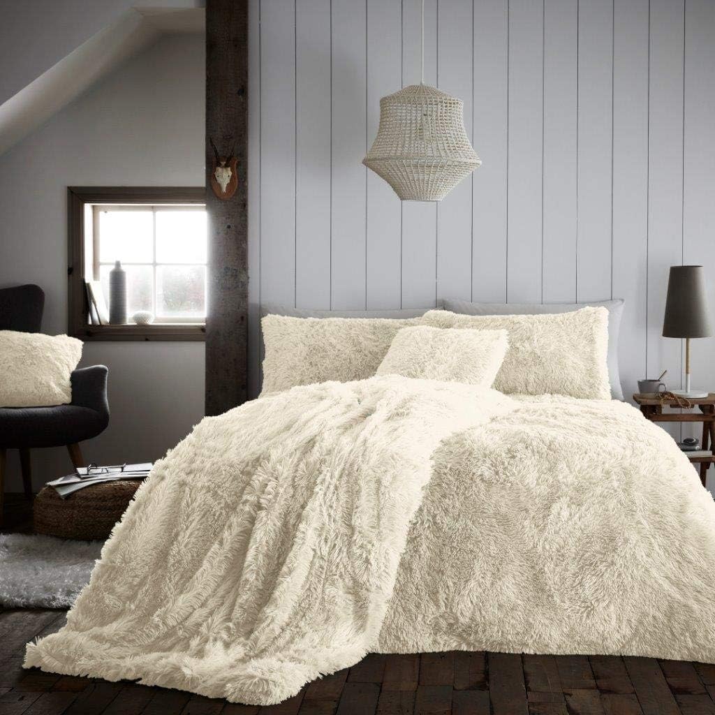 Teddy Bear Cuddles Fleece Duvet Quilt Cover With Matching Shaggy Fluffy Pillowcase Thermal Warm and Cosy Sherpa Hug & Snug Fuzzy Faux Fur Easy Super Soft Bedding Sets (Cream, Single)