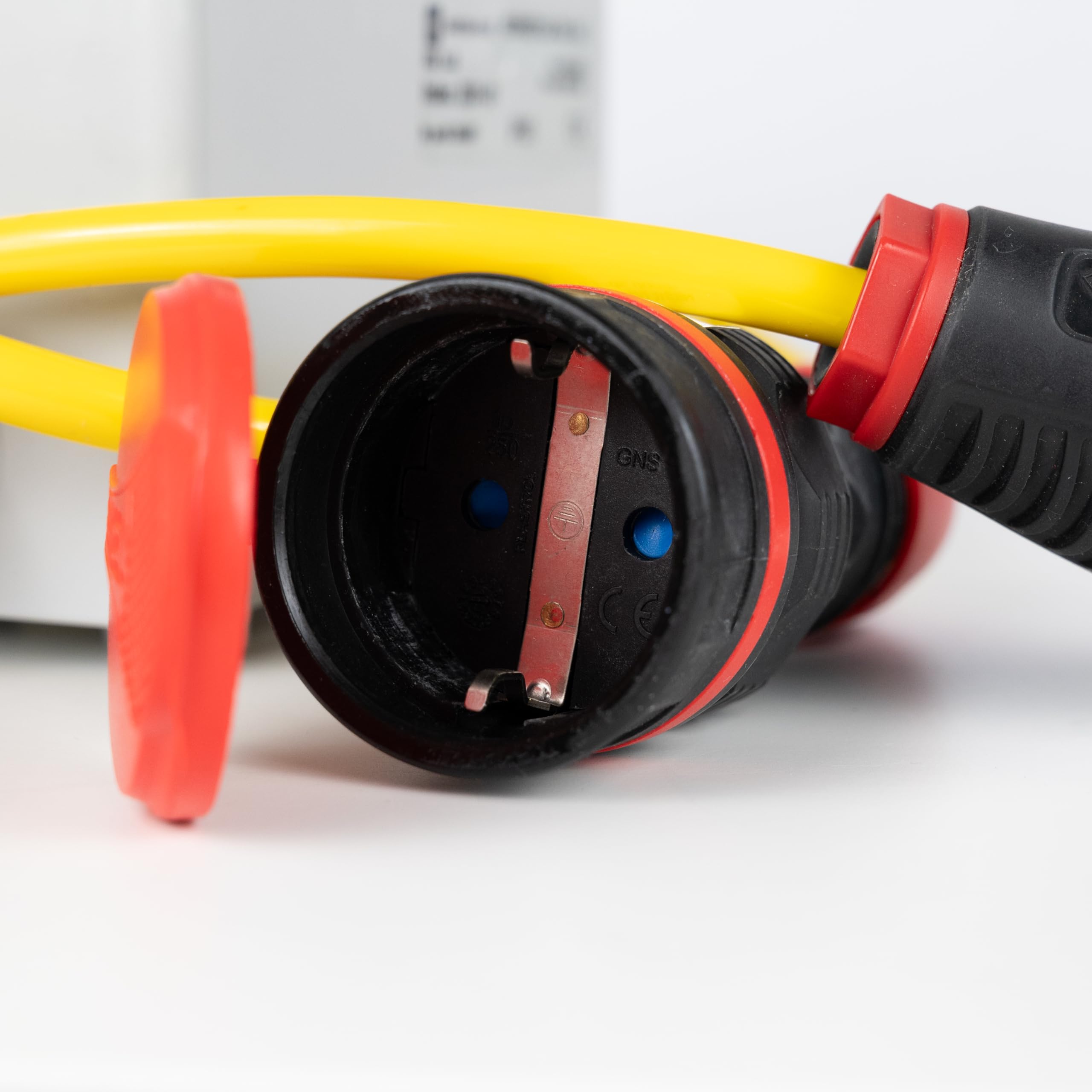 NAKA Strommessgerät 16A Stromzähler Mobil Digital Stromverbrauch-Messgerät Mit Schuko-Stecker Kupplung Mobiler Digitaler Wechselstromzähler Strom-Zwischenzähler Zwischenstecker-Box 3m