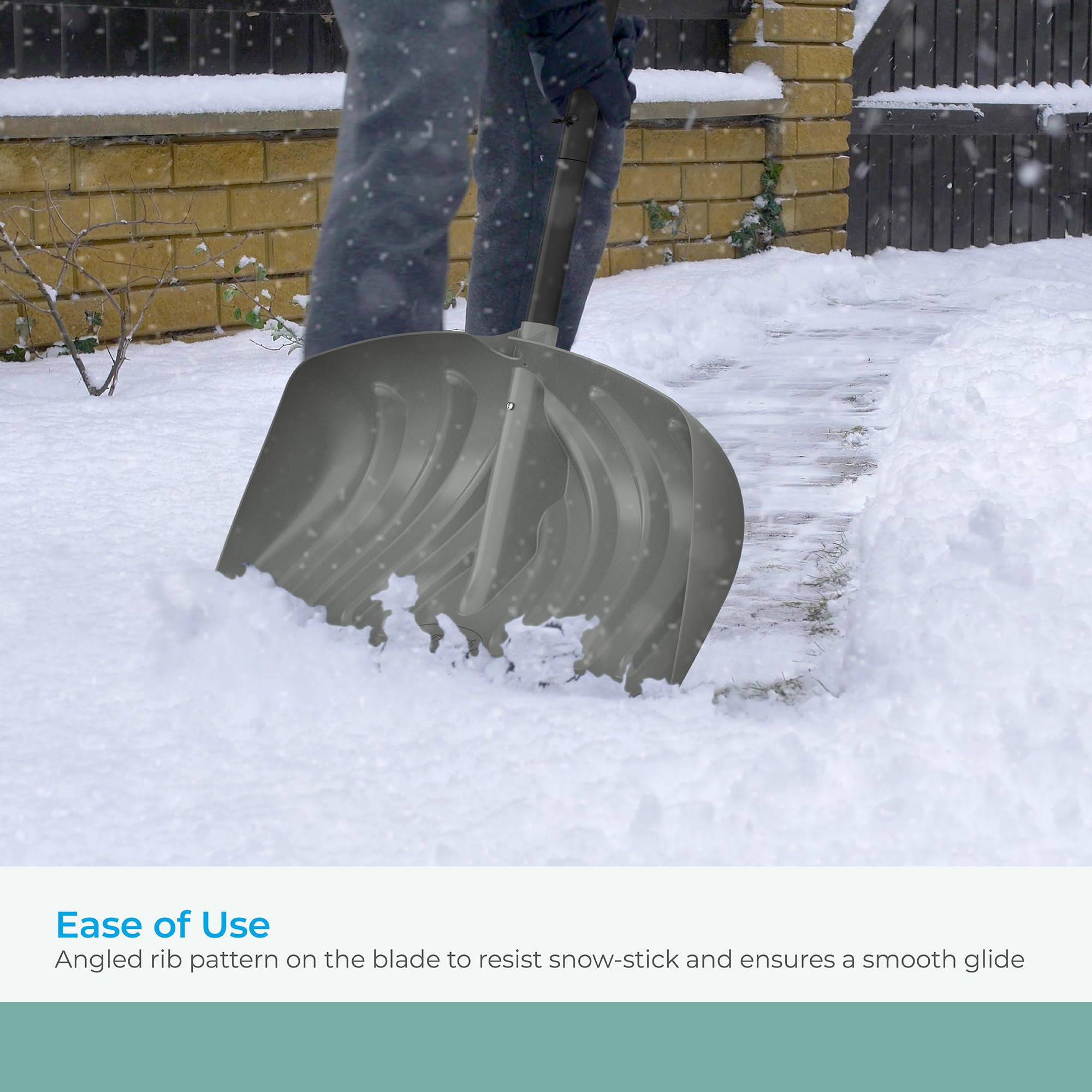 Suncast 24 Inch Ultra High Molecular Weight Steel-Resin Snow