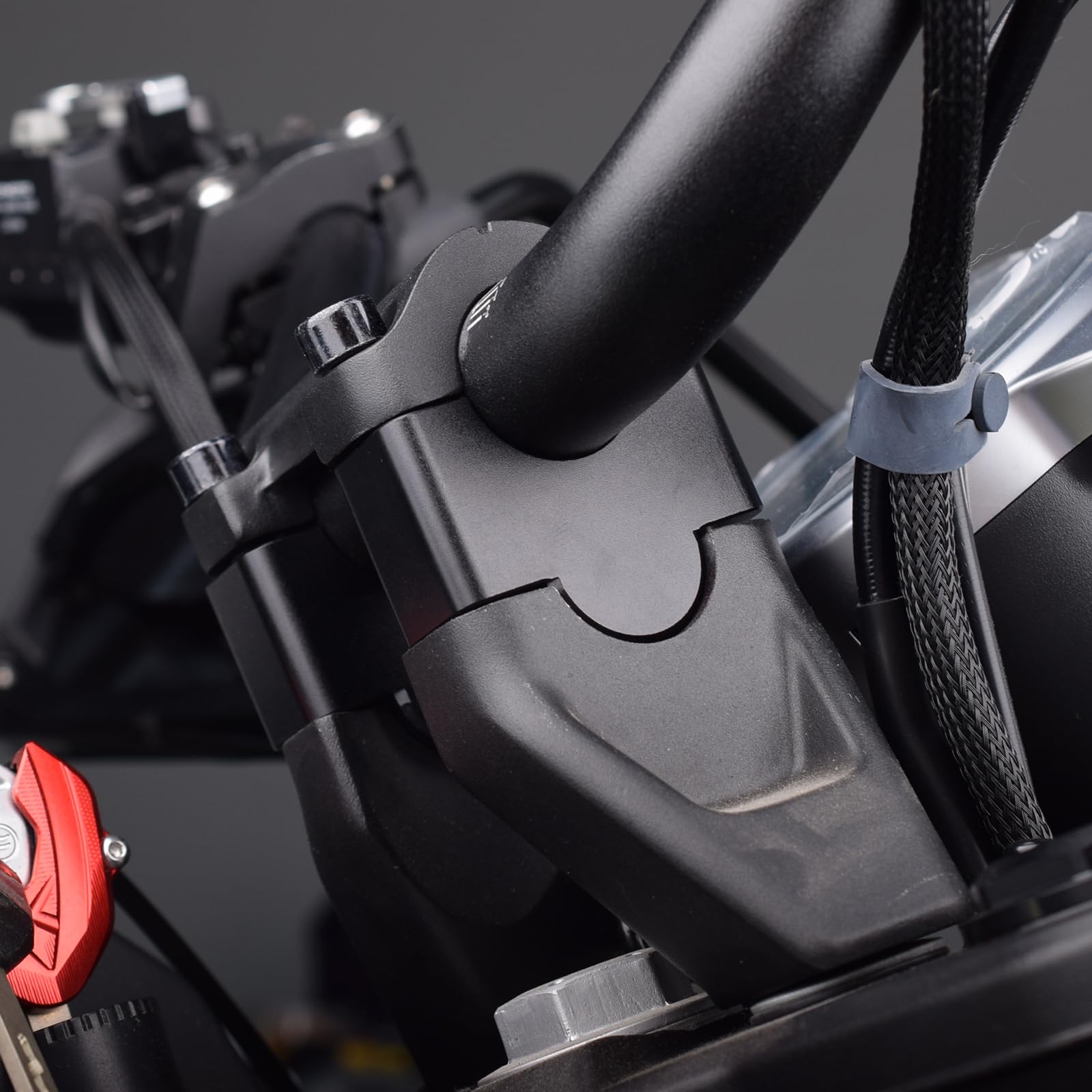 Amazon | LEDISHUN セットバックスペーサー Vストローム250（DS11A