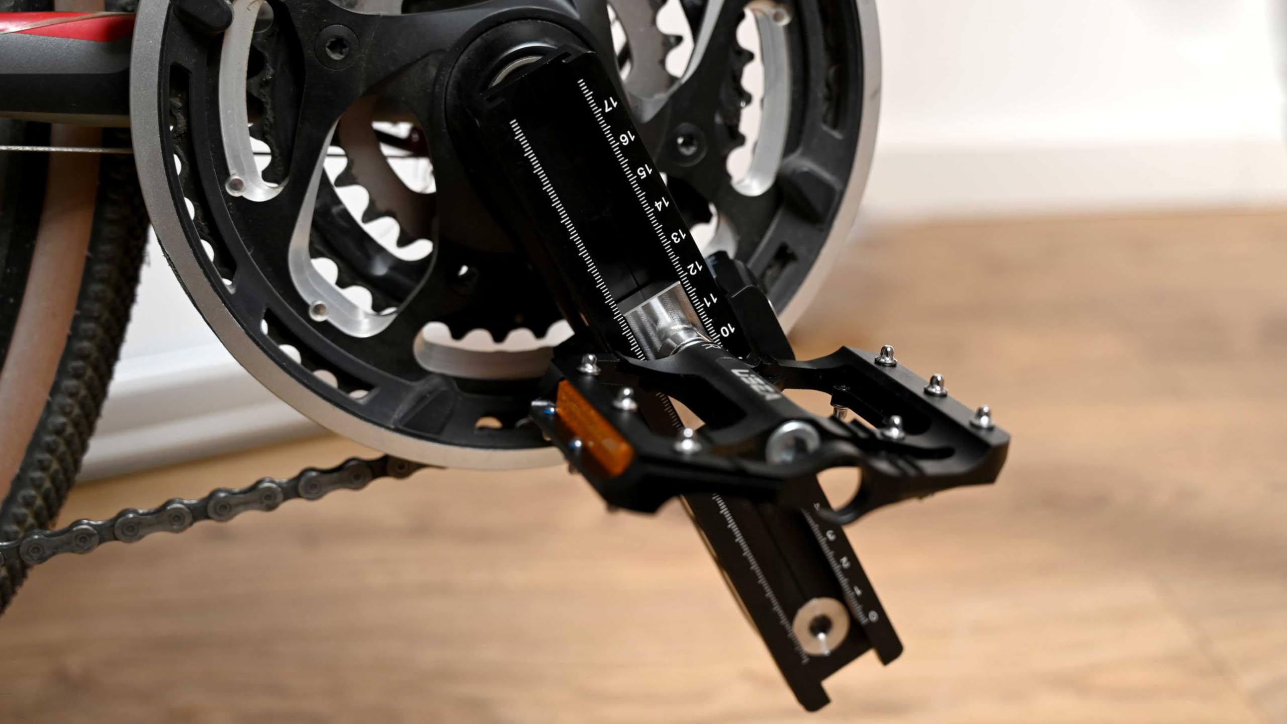 Fahrrad Kurbelverkürzer Set für Pedal rechts, bei Knie- und Hüftschmerzen, für Reha & Ergometer - gelenkschonender Fahrradkurbeladapter - stufenlos verstellbar - WX Vario