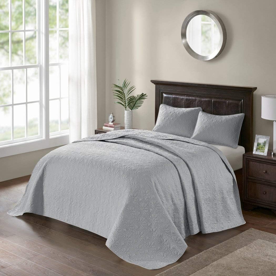 D&H 3 Piece Oversized Gray Queen Bedspread to The Floor Set, 102 Inches X 118 Inches, Light Grey Bedding Drops Over Edge of Queen Beds, Polyester, Stylish Classic Stitched, Large Extra Long Wide