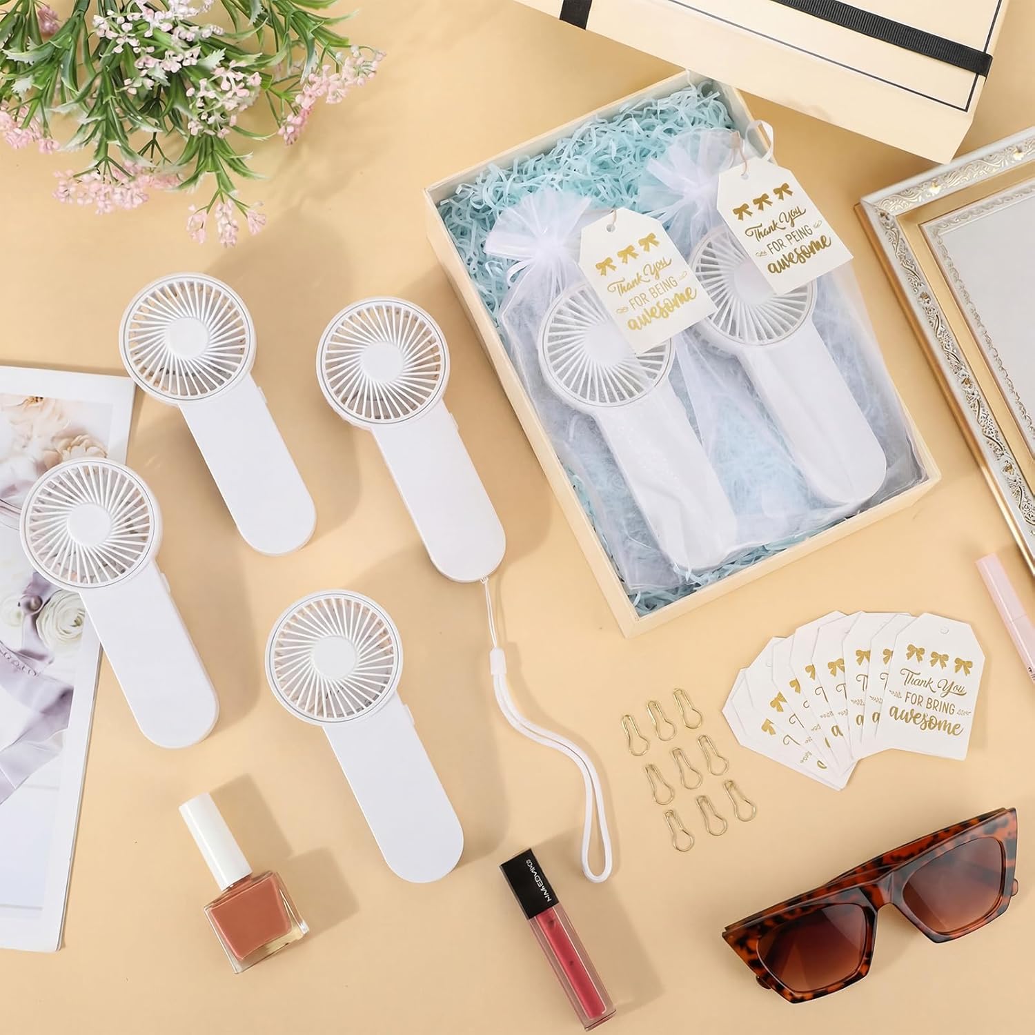 Sumind 12 Set Mini Handheld Fans Bulk with Thanks Cards Bags Summer Wedding Favors Thank You Gifts Battery Powered Portable Fans Employee Appreciation Gifts for Coworker Staff Travel (White)