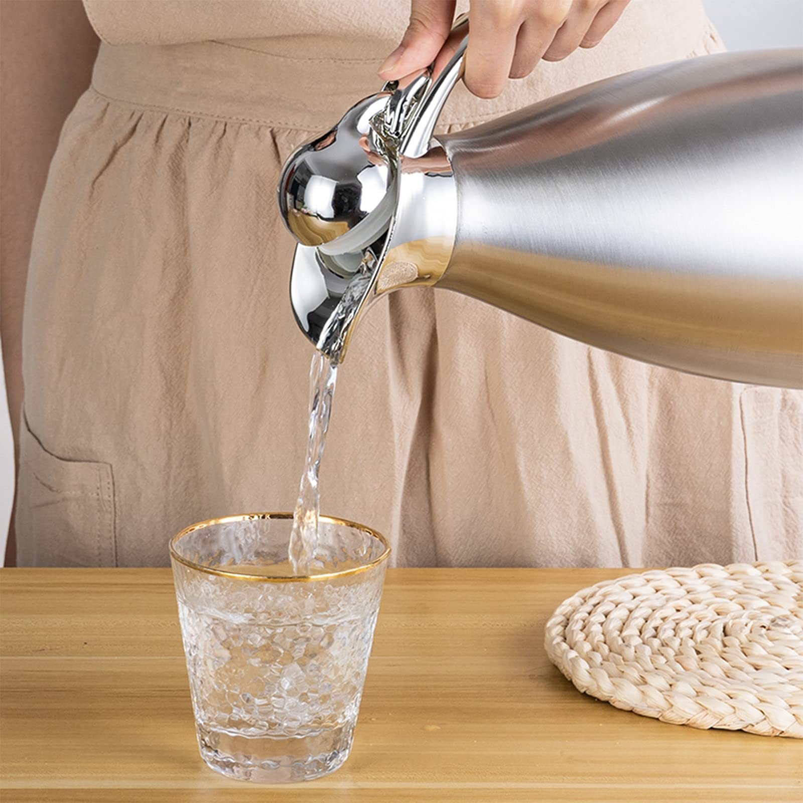 Caraffa Termica,thermos 2 litri,in Acciaio Inox 304 brocca/Thermos a Doppia Parete, isolata sotto Vuoto,per tè o caffè, chiusura a pressione, mantiene le bevande fredde e calde per 24 ore.