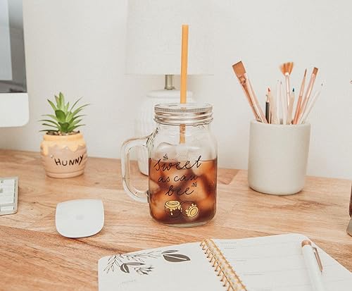 Miniatura 6 de Disney Winnie the Pooh "Sweet As Can Bee" - Tarro de cristal con tapa y pajilla, vaso de 21 onzas para bebidas, licuados, contenedor de