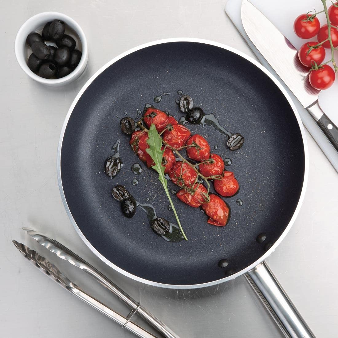 Vogue CB902 Poêle à frire en aluminium anti-adhésif Teflon Induction 28 cm Tous feux Convient pour un usage commercial