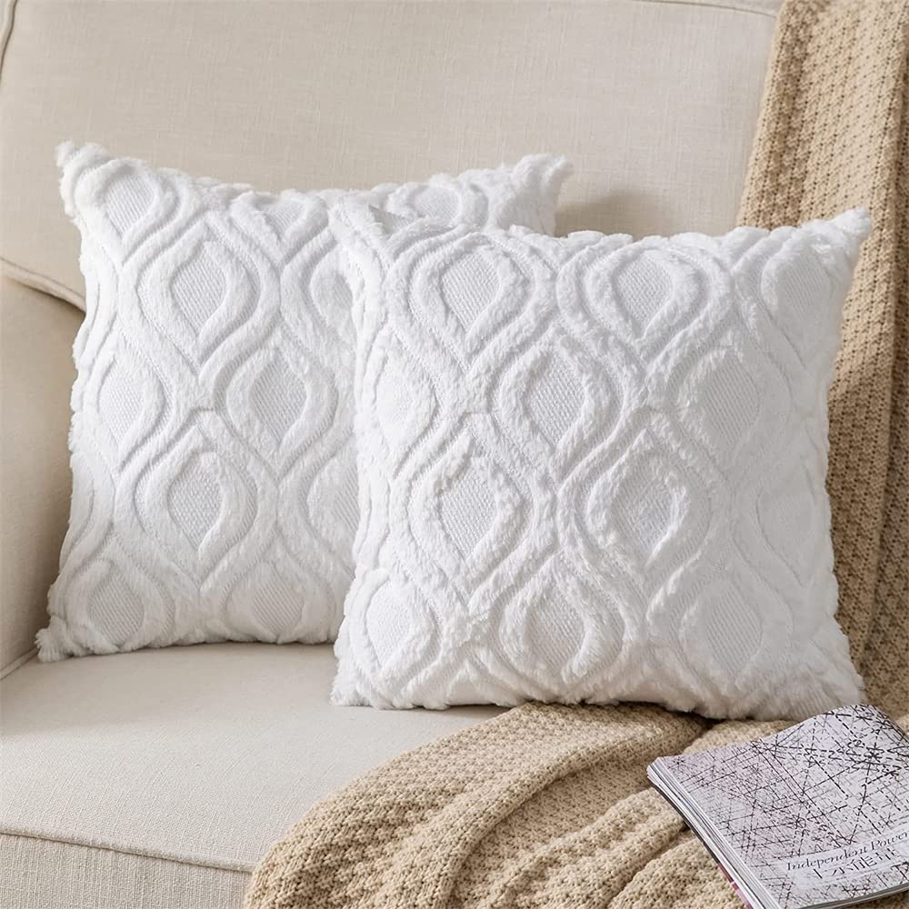 Decorative Throw Pillow Covers, Soft Plush Faux Wool Couch Pillow Covers, Zigzag Luxury Style Cushion Case Pillow Shell, Boho Cushion Pillowcase for Sofa Bedroom, White (Set of 2, 18 x 18 Inch)