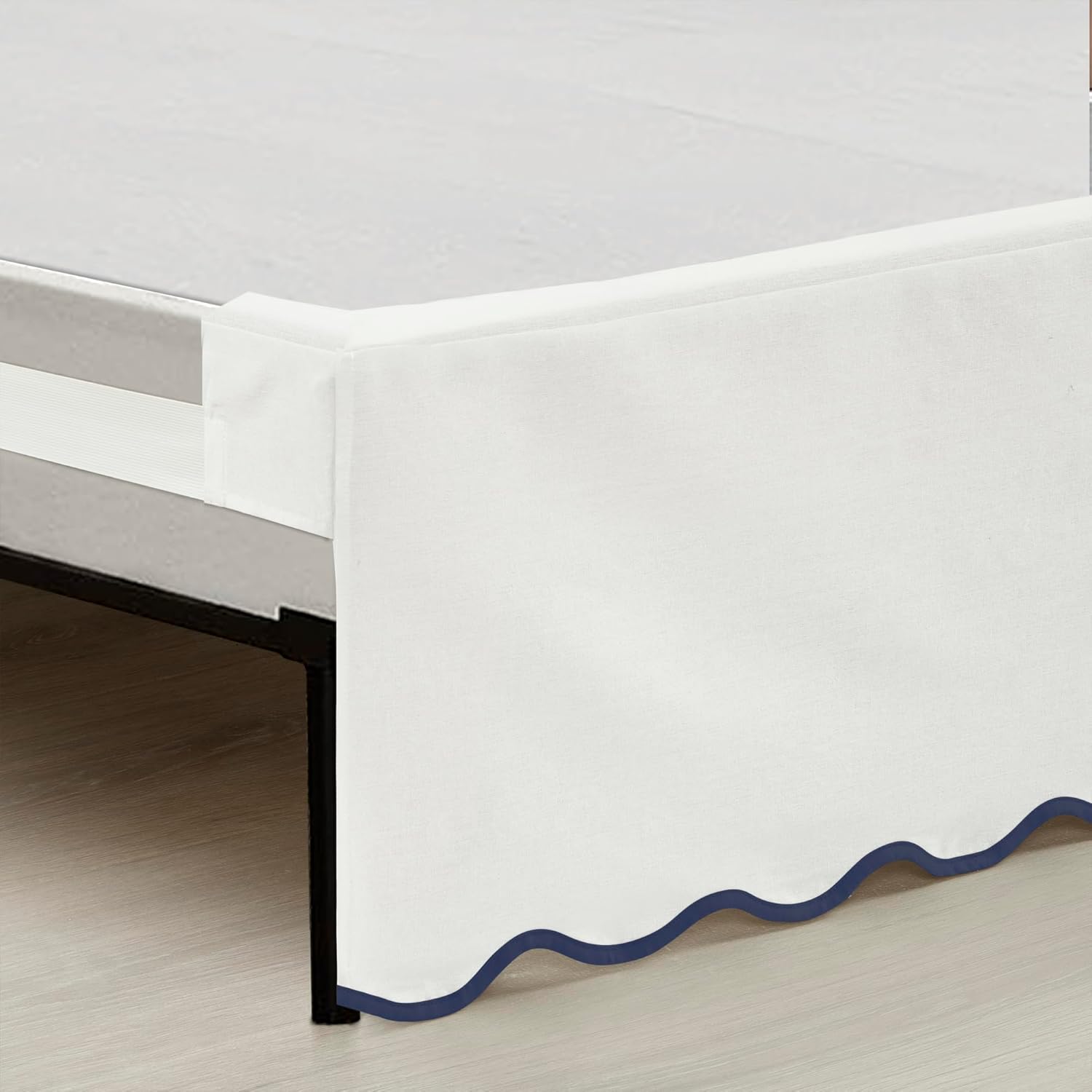 Lush Decor Coastal Chic Scalloped Edge Linen-Textured Bed Skirt Single, Queen Navy & White - White Bed Skirt Queen Size - Coastal Decor - Wrap Around Bed Skirt