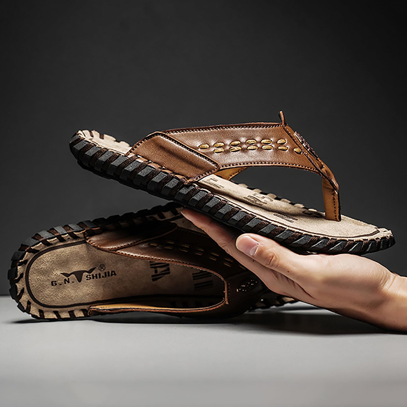 Chanclas de Cuero Hombre Casual Chanclas de Playa Verano Antideslizantes Sandalias(Size:42 EU,Color:Marrón)
