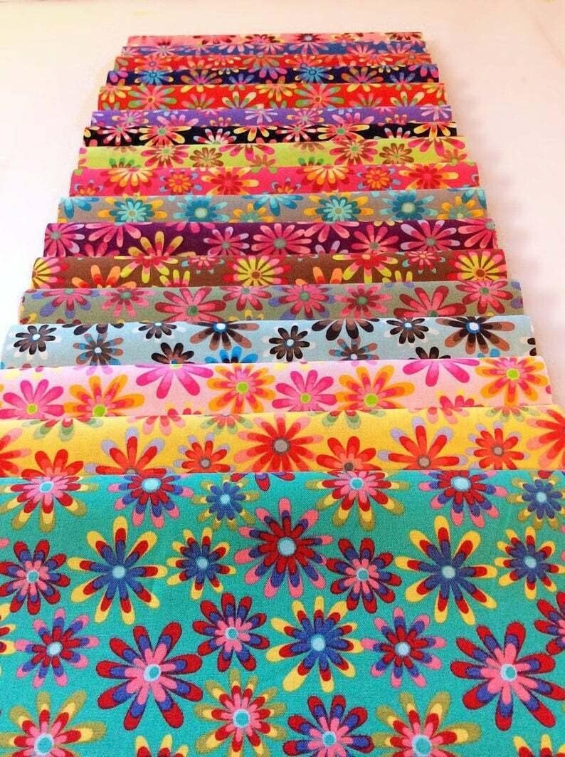 Fabric Crazy Daisy pre Cut Charm Pack 5" Squares 100% Cotton Fabric Quilt 102 Piece